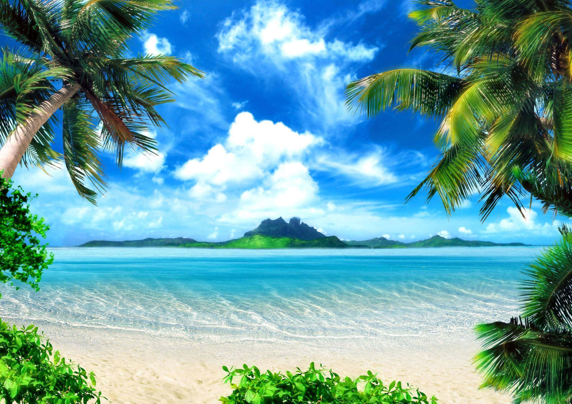 風景 桌布 壁紙 — 熱帶海灘被棕櫚葉框住，碧綠海水和遠處的綠色島嶼，在明亮的藍天下。