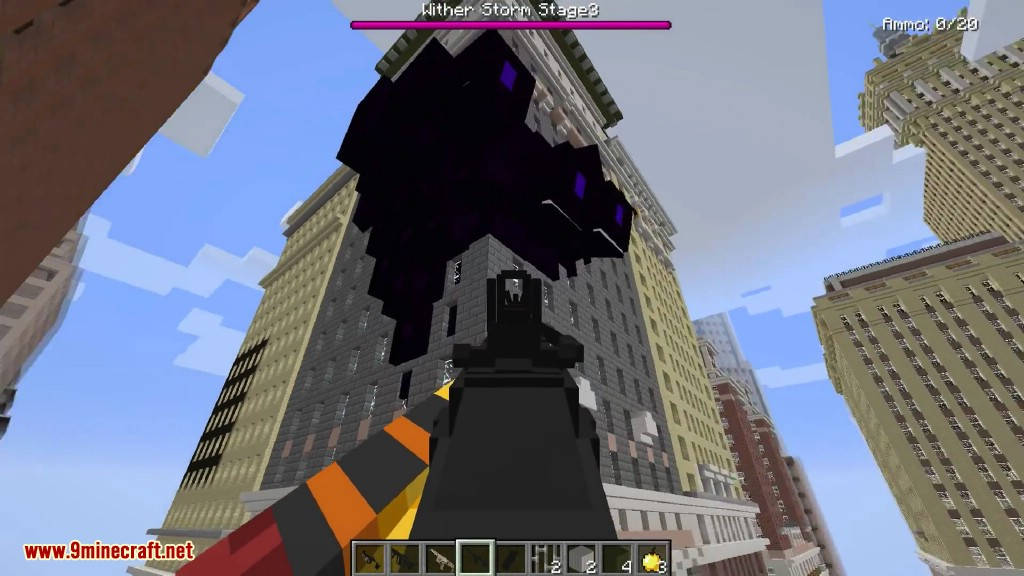 Wither 桌布 壁紙 — 玩家面對一隻巨大枯萎的龍，在Minecraft模組場景中翱翔於方塊城市景觀之上。