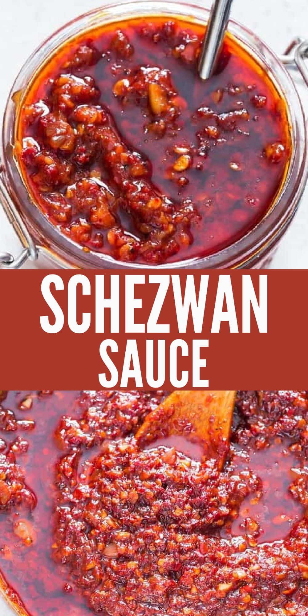 Szechuan Sauce 桌布 壁紙 — 玻璃罐中鮮紅色四川醬的特寫，附有湯匙，顯示出塊狀質地和光澤光澤。