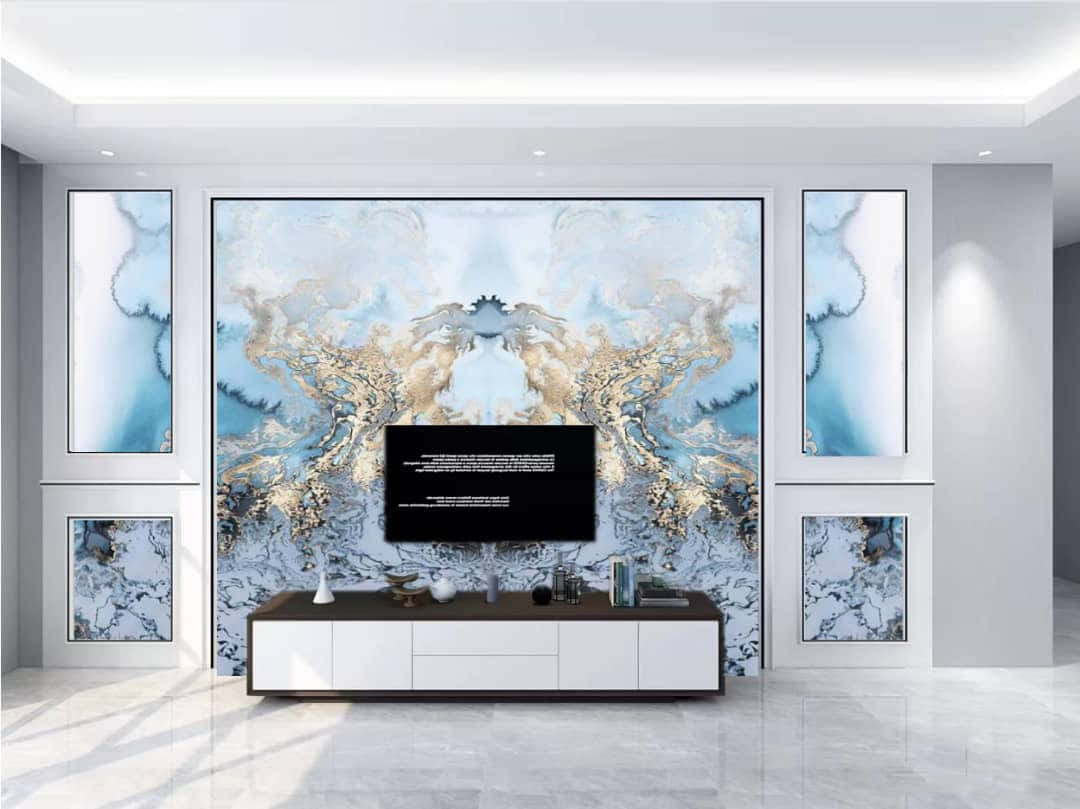 Best Marble 桌布 壁紙 — 現代客廳在時尚電視櫃後方設有大型藍色和金色抽象大理石壁紙，搭配簡約裝飾。