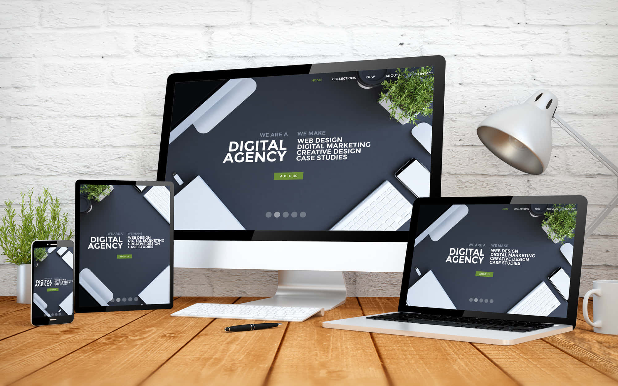 Website 桌布 壁紙 — 現代數位代理網站顯示在桌上型電腦、筆記型電腦、平板電腦和手機上，放在有白色磚牆和燈的木桌上。
