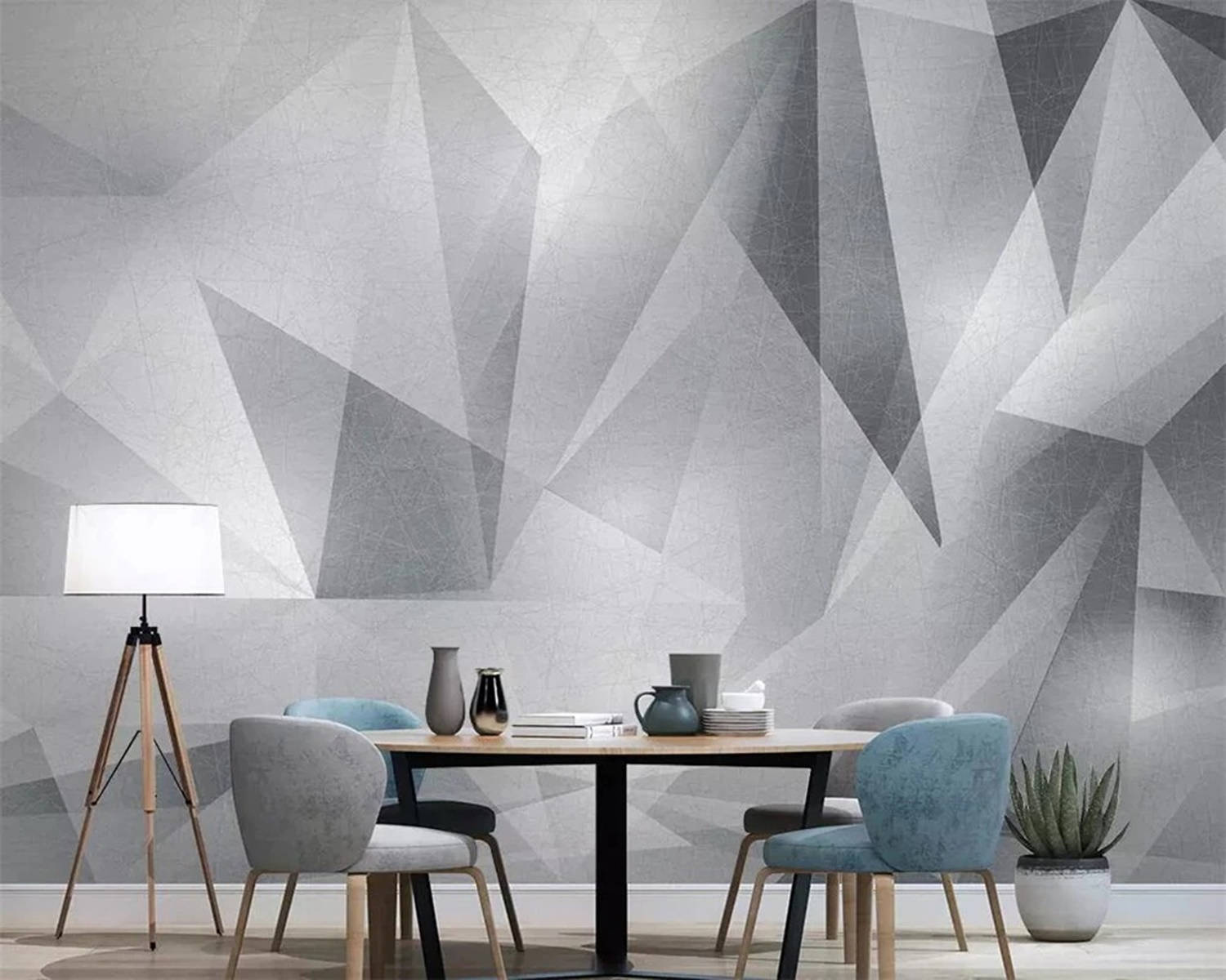 Interior Design 桌布 壁紙 — 現代飯廳，配有幾何灰色壁紙、木桌、藍色椅子和三腳燈。