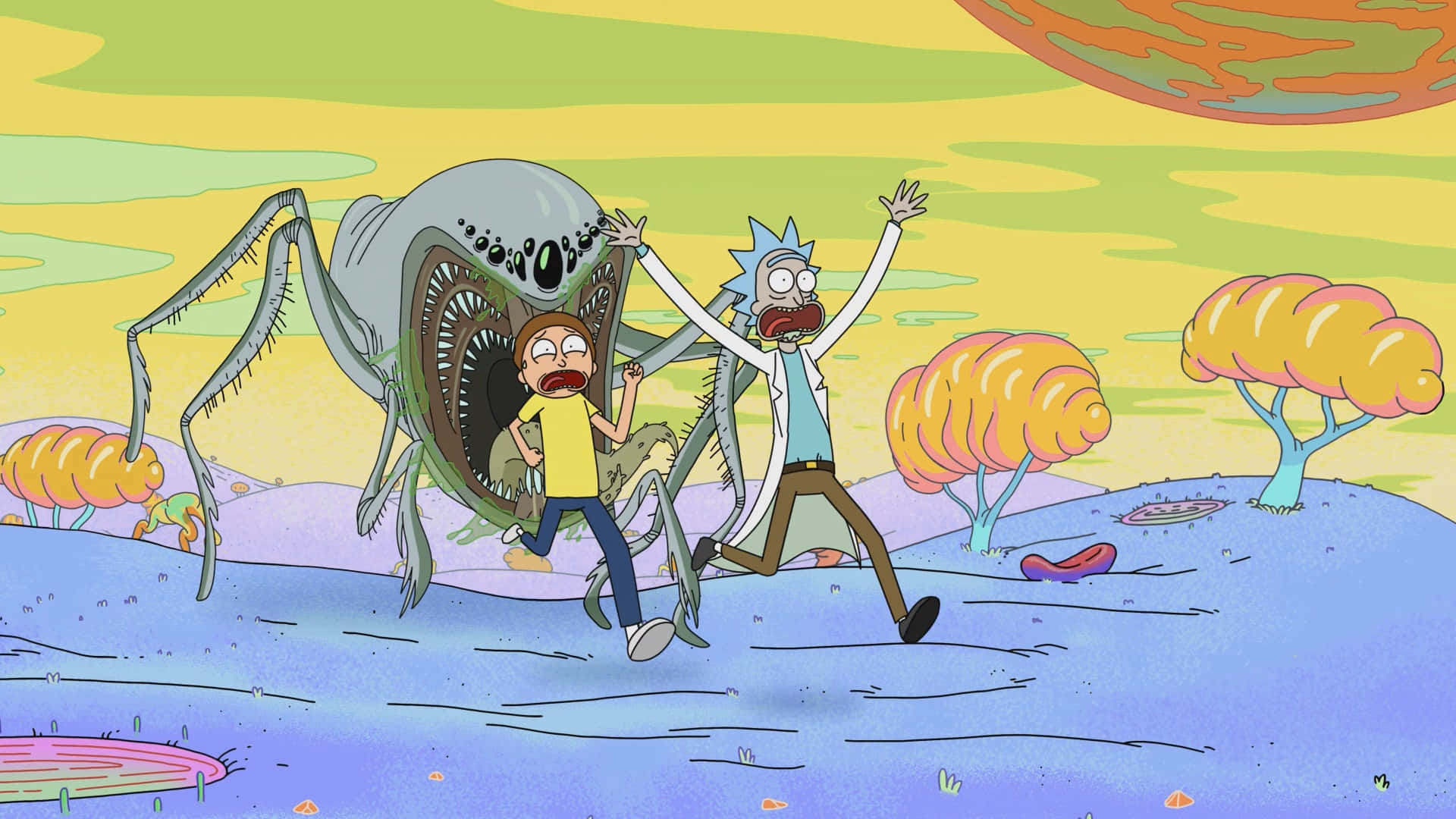 Cartoon Alien 桌布 壁紙 — 瑞克和莫蒂在一個糖果色植物遍佈的超現實外星行星上，驚慌地逃離一隻巨大的外星蜘蛛。
