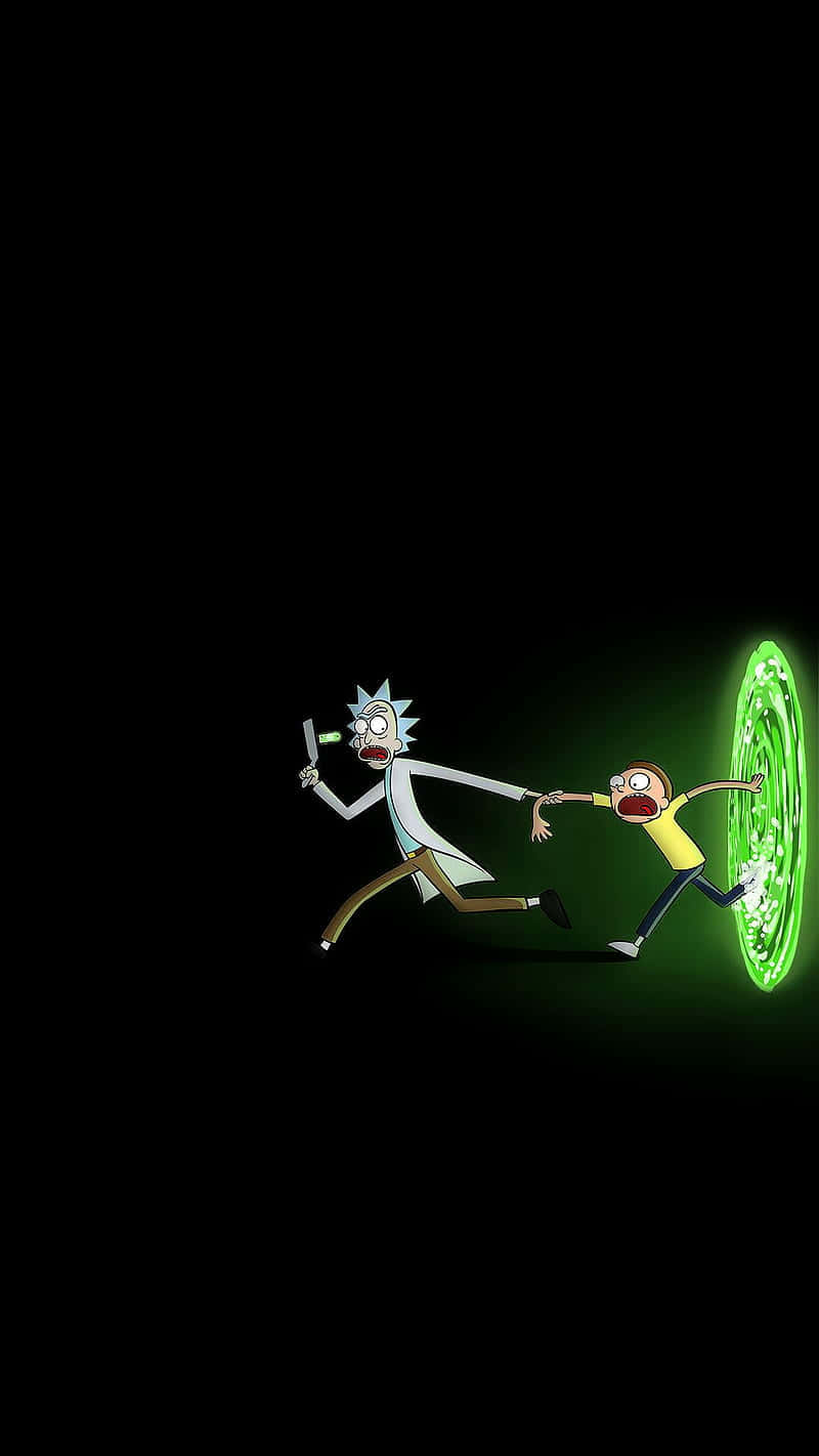 Rick And Morty Portal 桌布 壁紙 — 瑞克和莫蒂在太空中衝刺，莫蒂抓住一個發光的綠色傳送門，而瑞克手持武器。