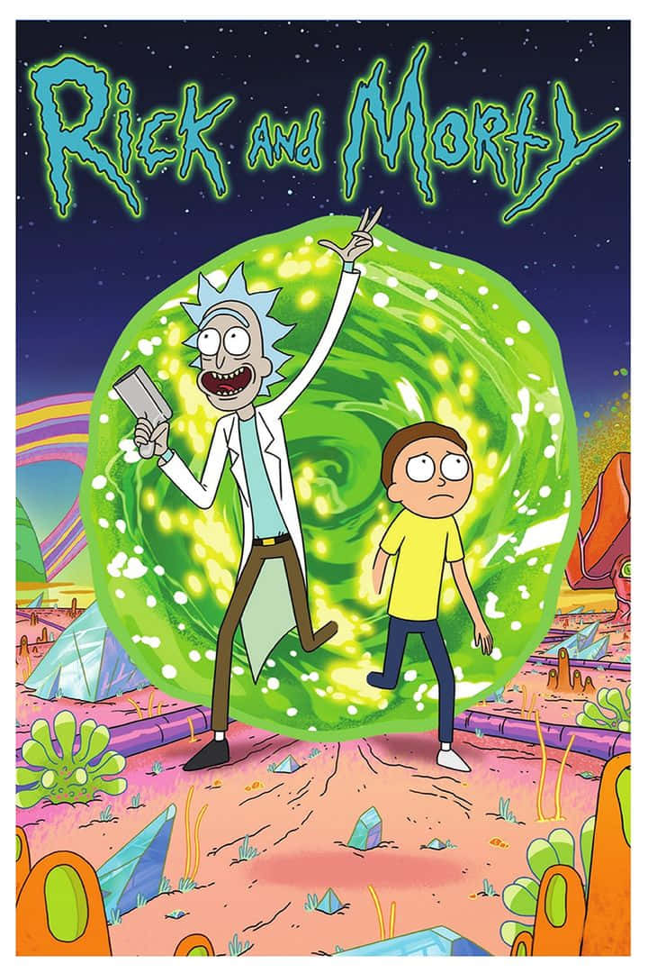 Rick And Morty Portal 桌布 壁紙 — 瑞克和莫蒂站在一個旋轉的綠色傳送門前，背景是星空下色彩繽紛的外星景觀。