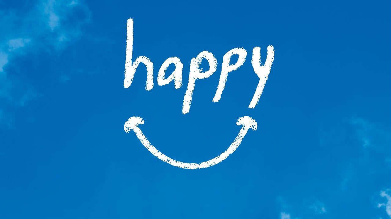 happiness 桌布 壁紙 — 用白色粉筆在藍天白雲上畫上「快樂」一詞和笑臉。