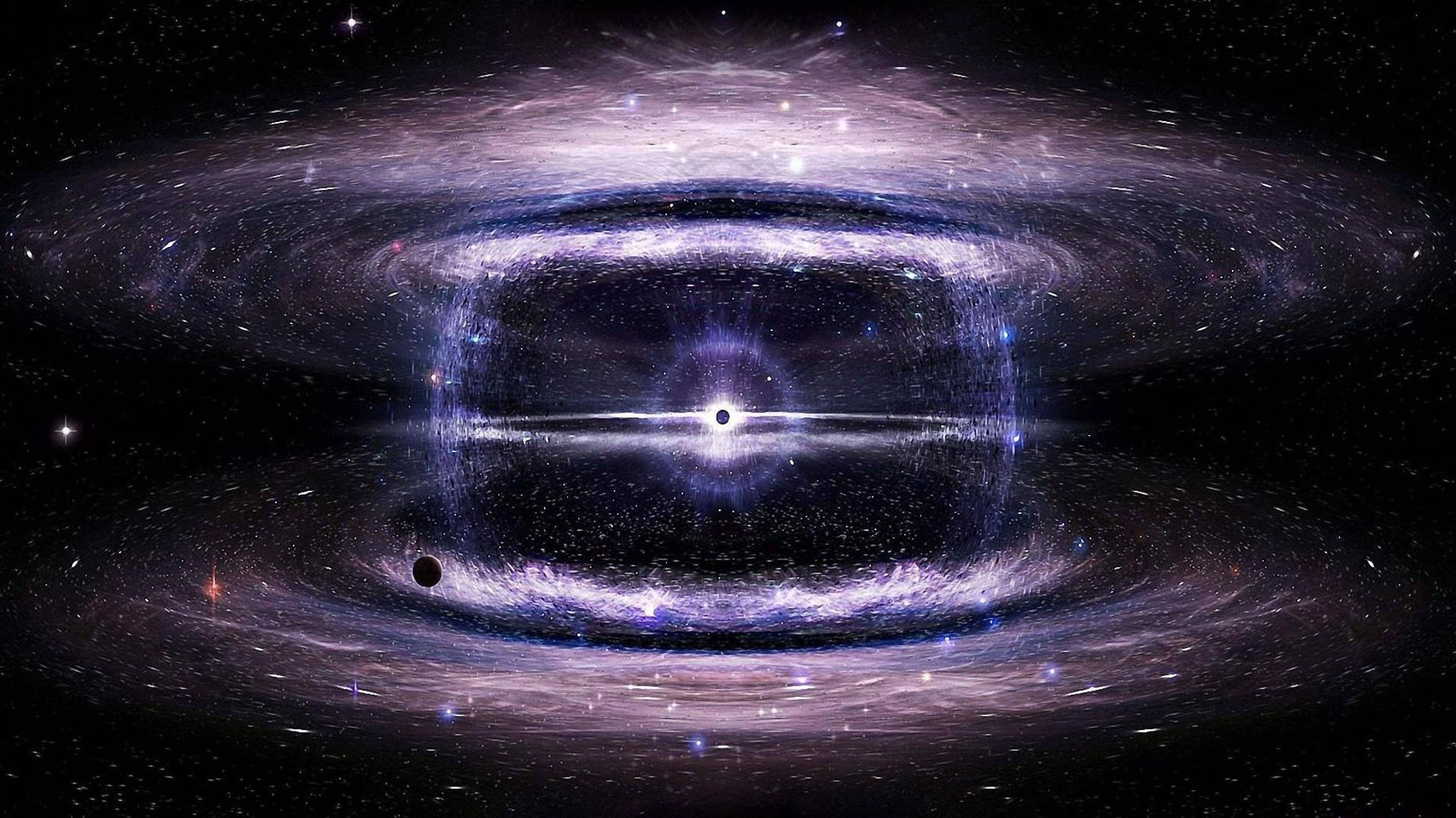 黑洞 桌布 壁紙 — 由旋轉星系和黑洞周圍的吸積盤形成的宇宙之眼，發出紫色和藍色光芒。