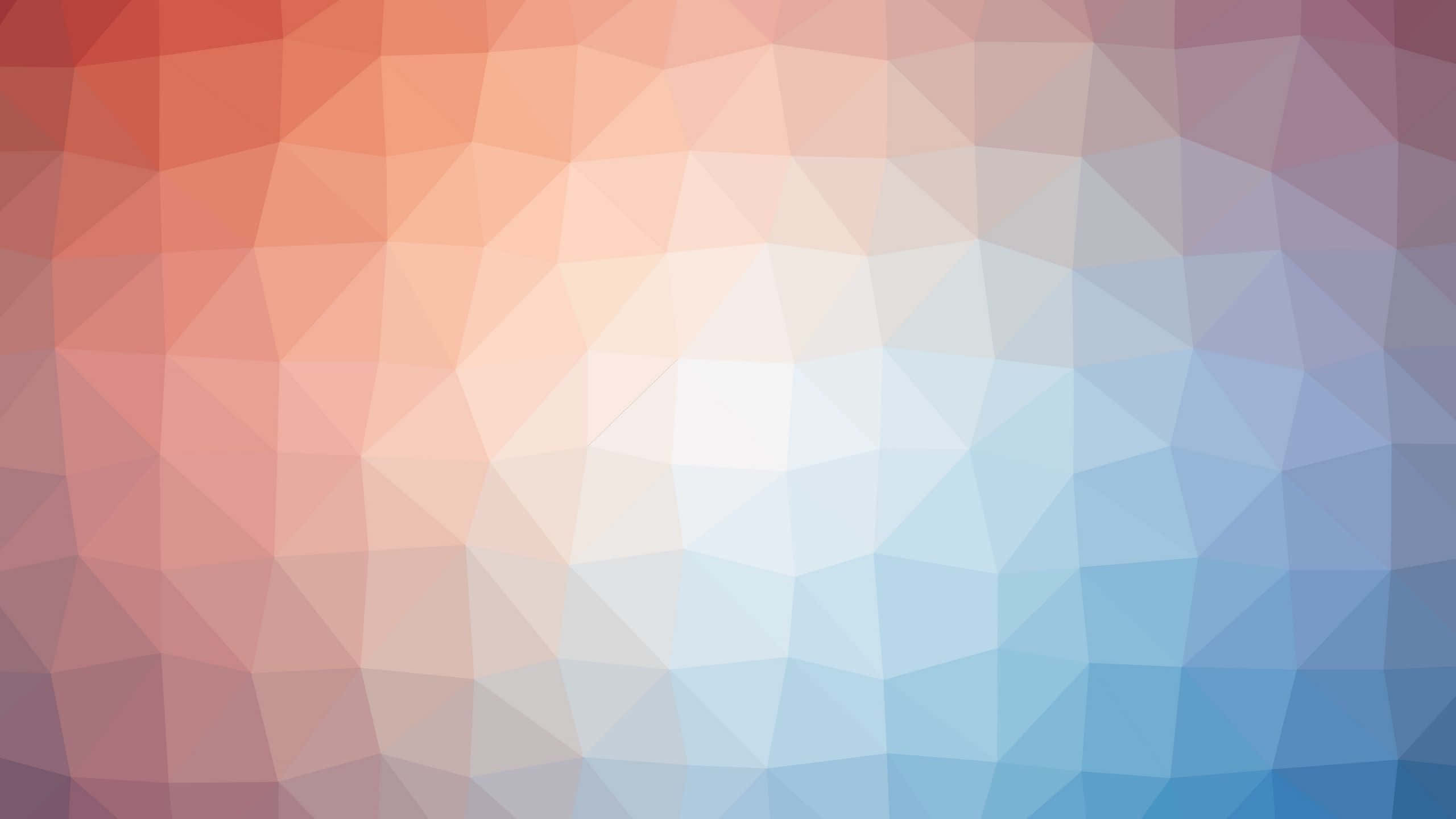 Polygon 桌布 壁紙 — 由暖色調到冷色調的柔和漸變，呈現於低多邊形幾何圖案中，帶有三角形切面。