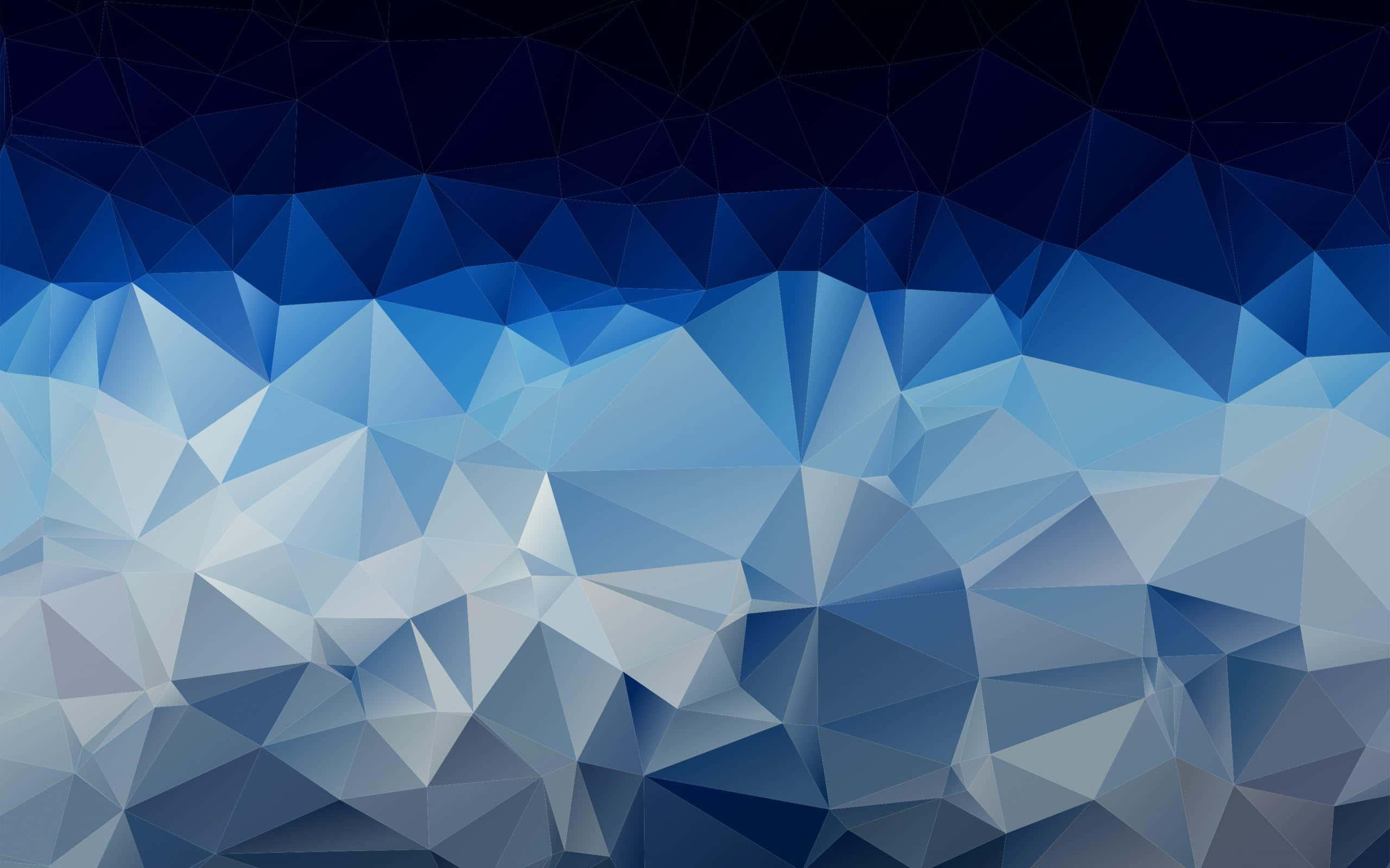Polygon 桌布 壁紙 — 由深色過渡到淺色、帶有銳利幾何切面的漸變藍色多邊形抽象背景。