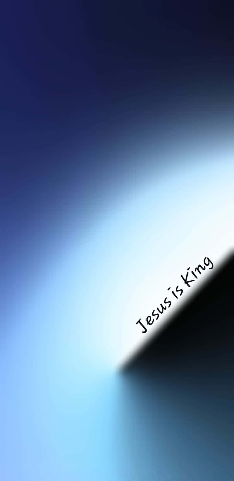 Jesus Is King 桌布 壁紙 — 由深藍色到柔和白色的寧靜漸變，文字 Jesus is King 對角置中。
