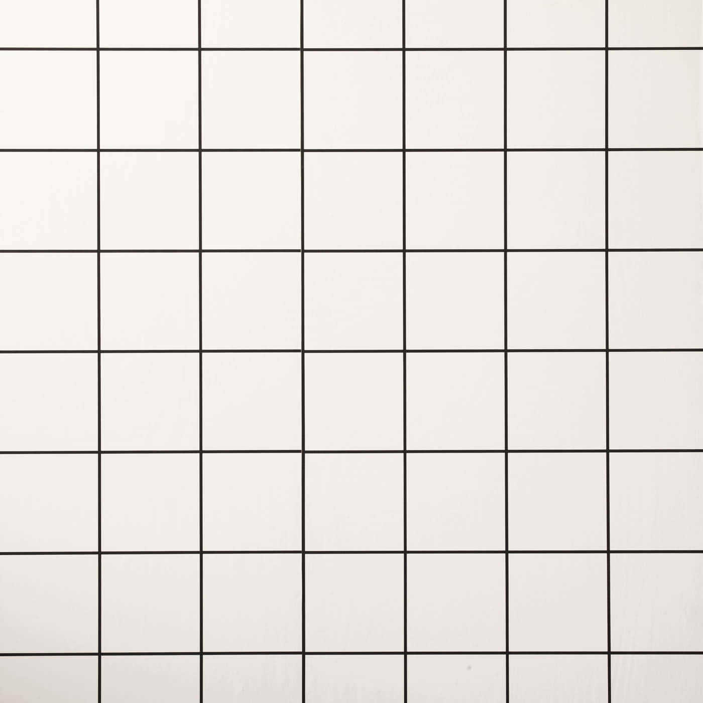 grid 桌布 壁紙 — 由細黑線分隔的米白色正方形組成的簡約網格圖案，營造出乾淨的幾何壁紙設計。