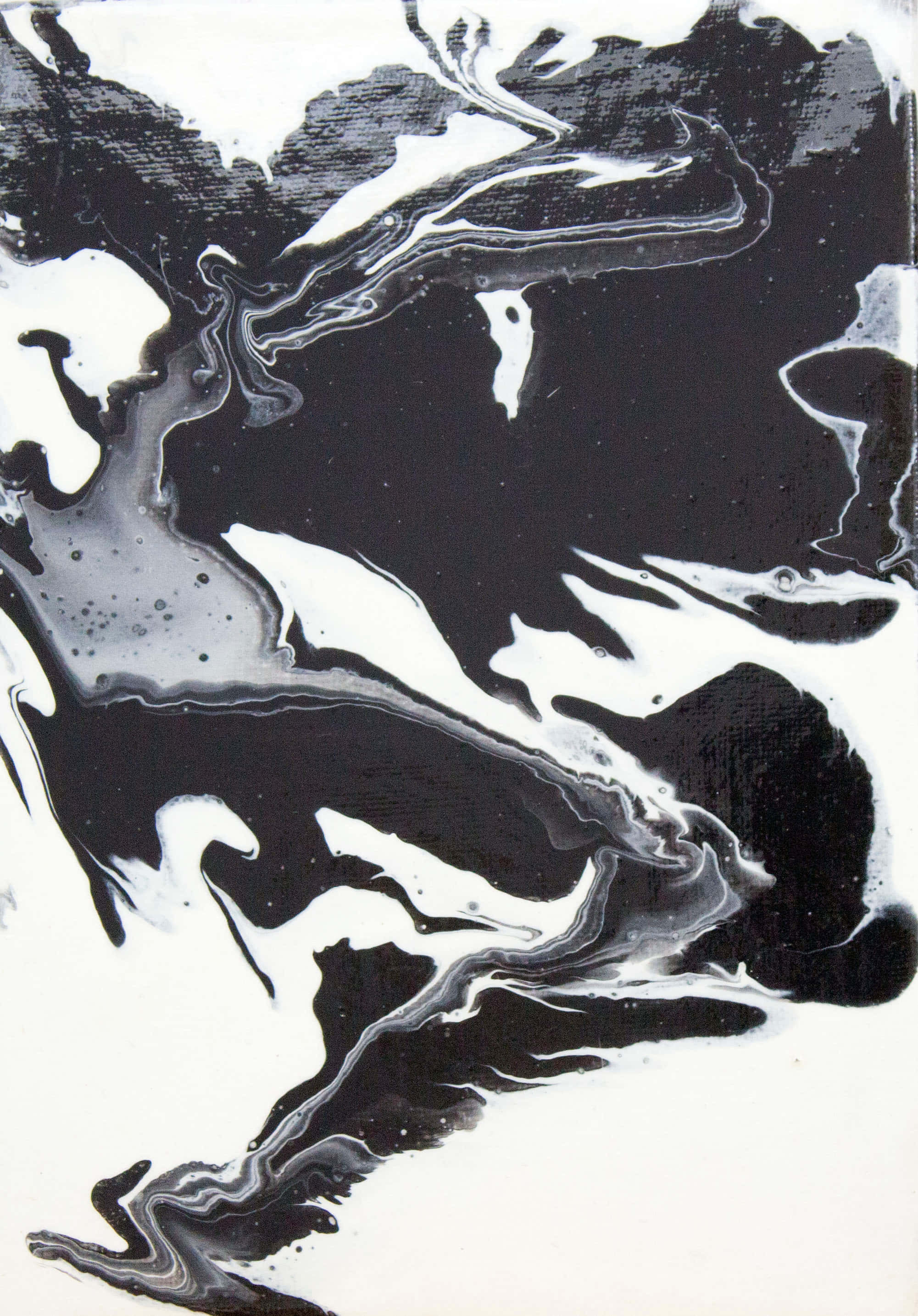 Black And White Abstract Art 桌布 壁紙 — 畫布上動態的黑白抽象漩渦，帶有紋理筆觸和光澤高光。