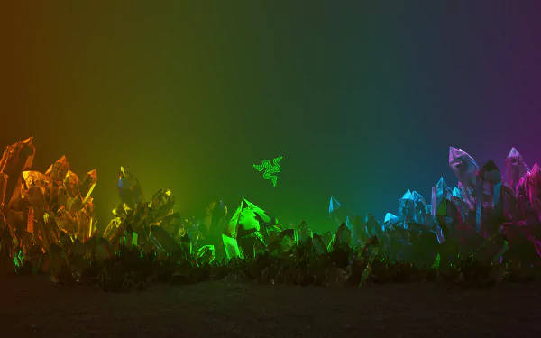 帶有彩虹燈光和 Razer 標誌的發光晶體幻想景觀。