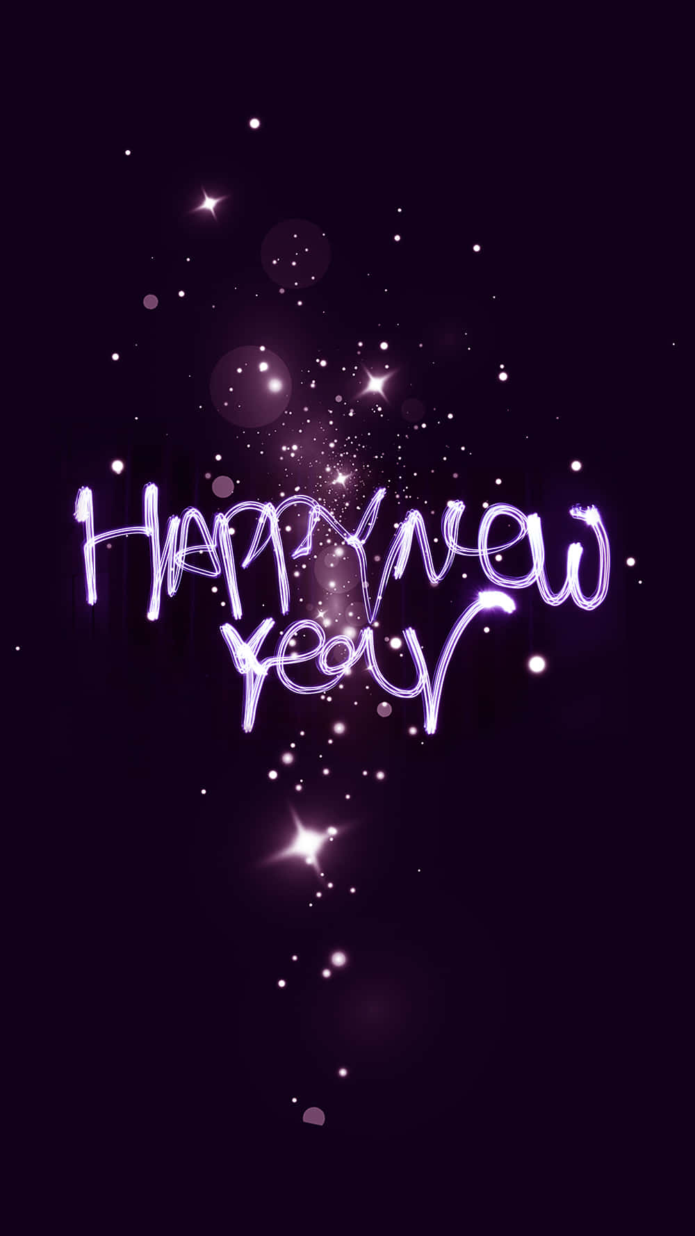 桌布 壁紙 — 發光的紫色「Happy New Year」文字在黑暗的宇宙背景中閃爍，伴隨著閃爍的星星和散景燈光。