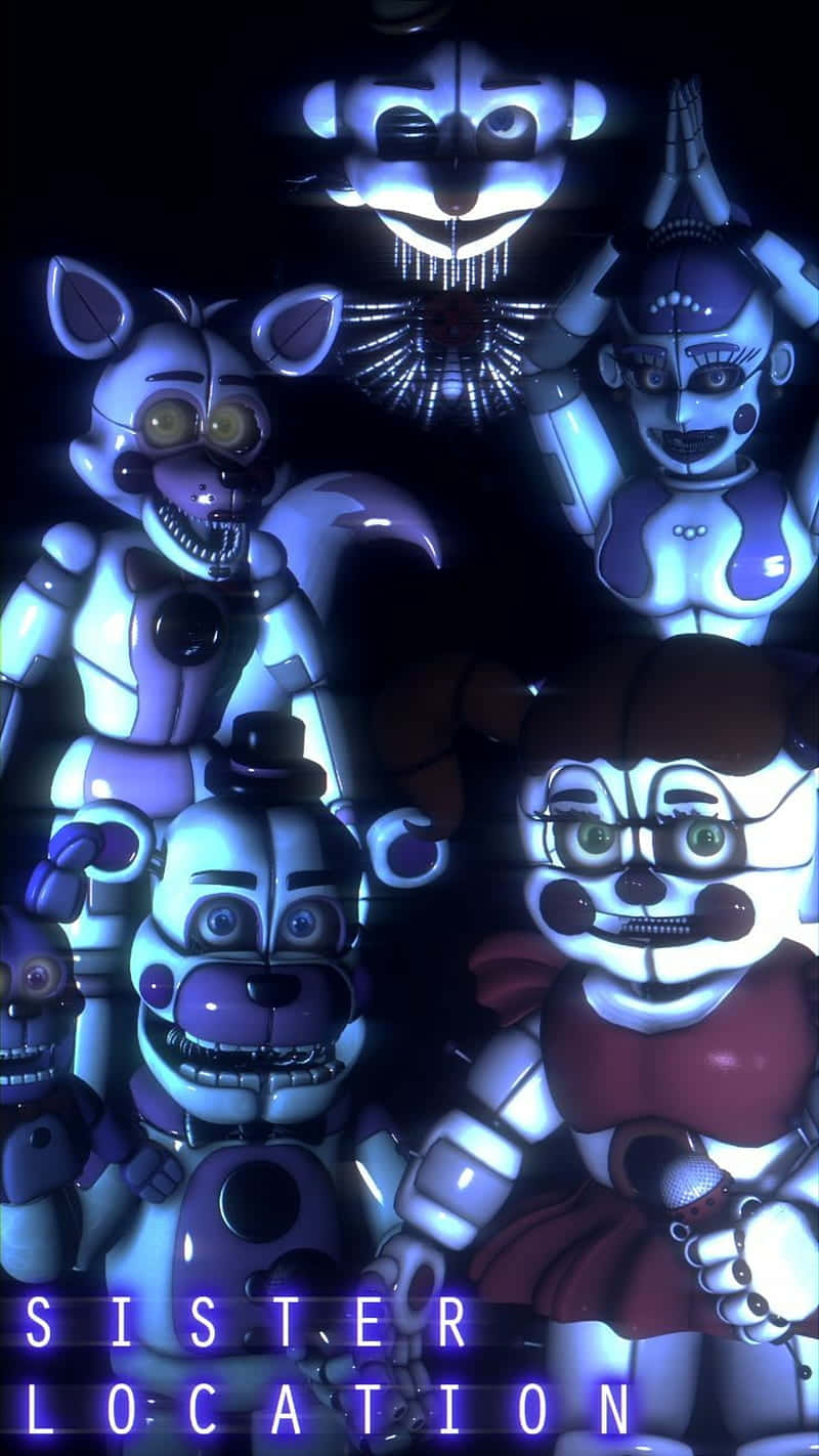 Five Nights At Freddys Sister Location 桌布 壁紙 — 發光的紫色電子動畫角色，帶著詭異的笑容和尖銳的牙齒，在戲劇性的藍色燈光下從黑暗的舞台上凝視。