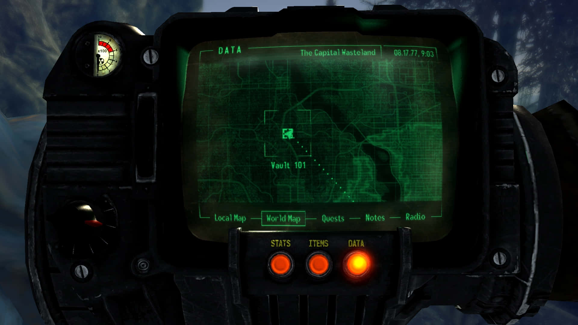 Fallout 4 The Capital Wasteland 桌布 壁紙 — 發光的綠色Pip-Boy HUD在雪景背景下顯示了首都廢土中Vault 101的地圖。