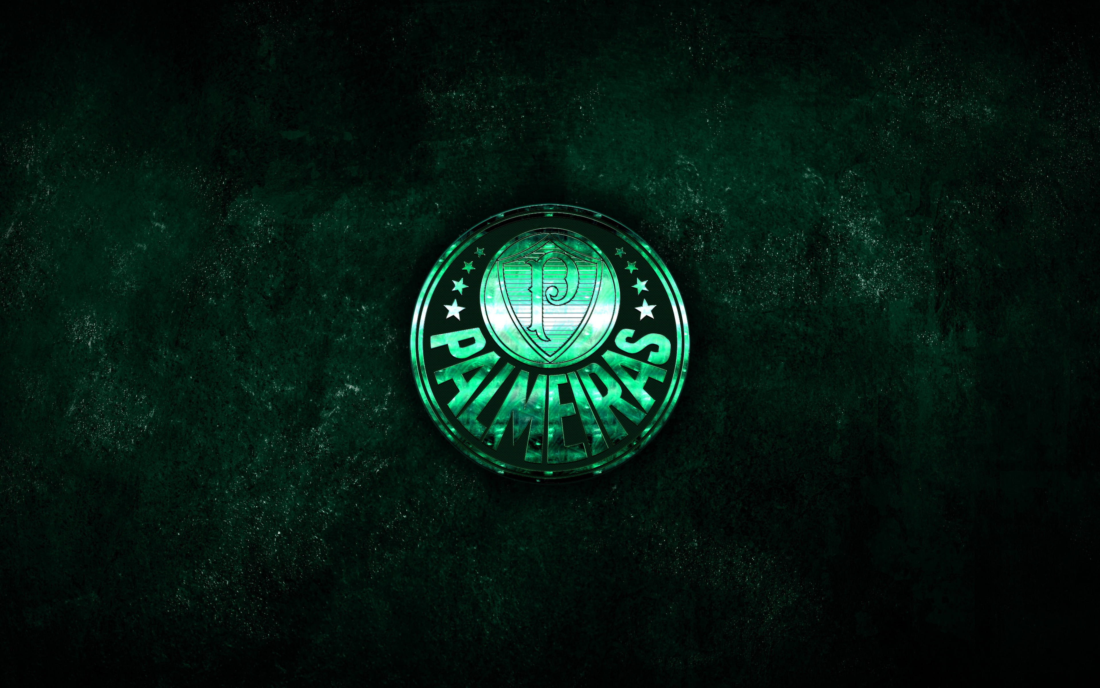 Palmeiras 桌布 壁紙 — 發光的綠色帕爾梅拉斯標誌居中於帶有紋理的深綠色牆壁上，帶有微妙的光線反射。