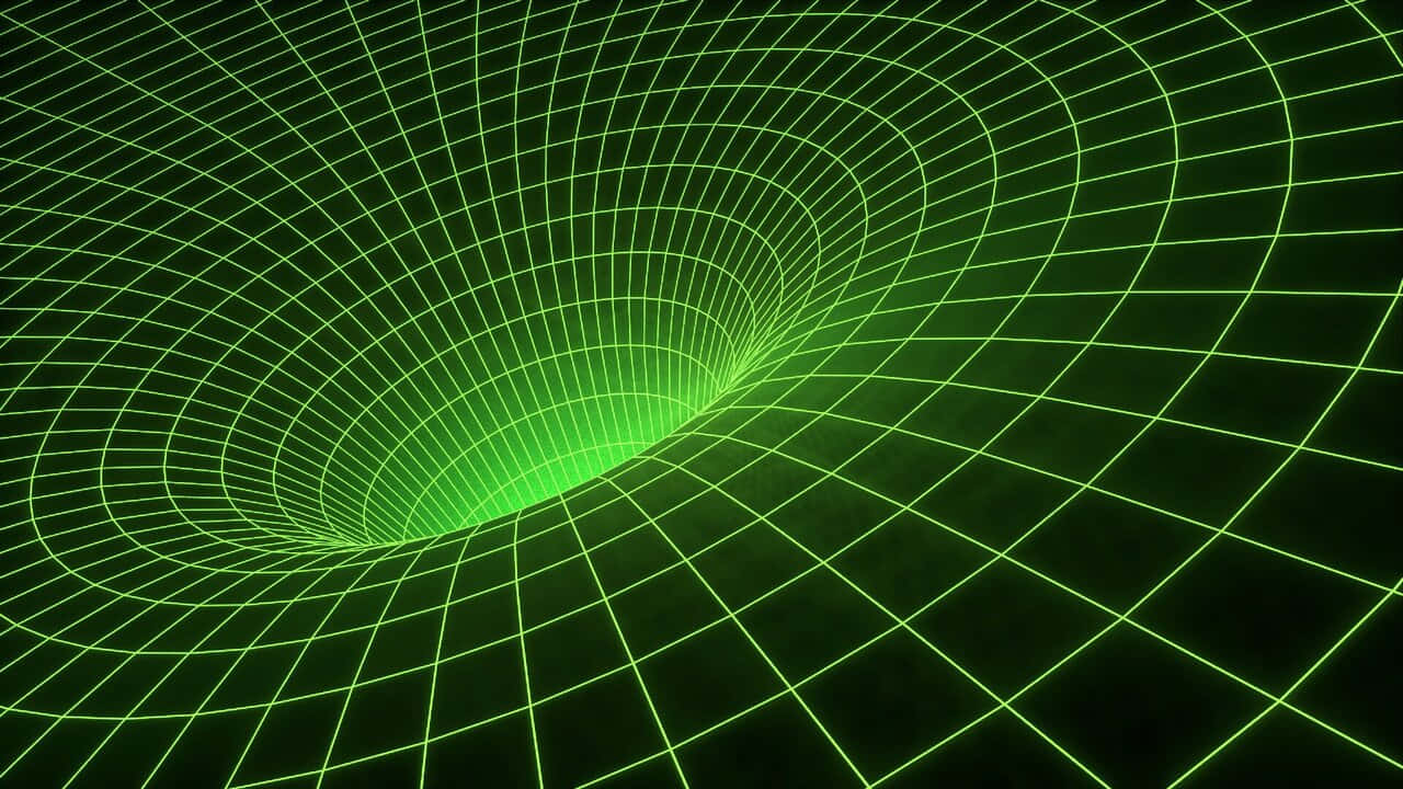 Time Travel 桌布 壁紙 — 發光的綠色網格在黑暗背景下扭曲成深層漩渦，營造出未來數位隧道效果。