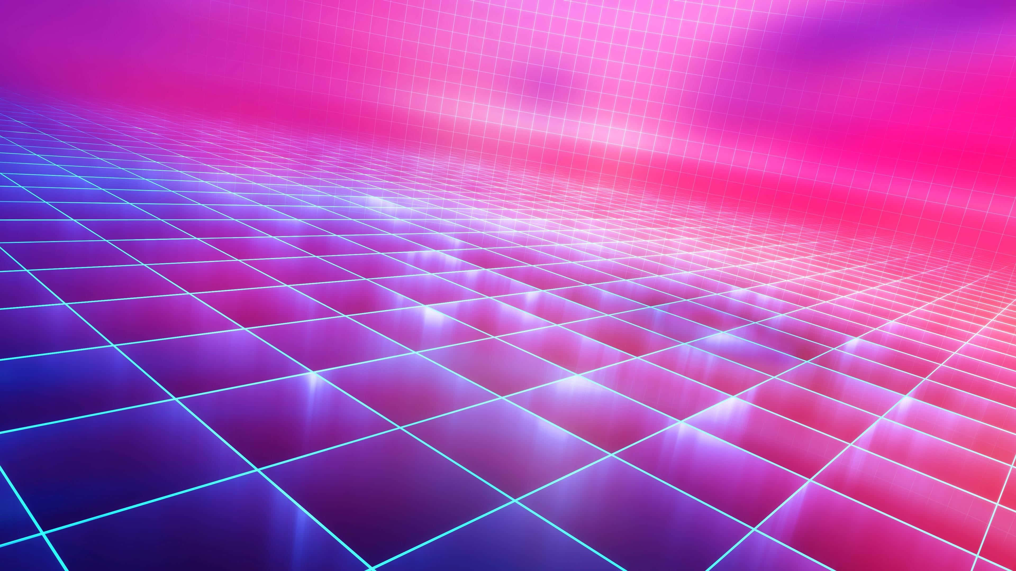 Pink Grid 桌布 壁紙 — 發光的網格地板以充滿活力的粉紅和藍色霓虹色調，在漸變天空下退入耀眼的地平線。