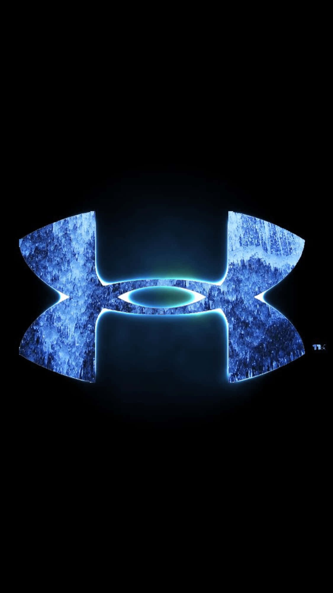 Under Armour 桌布 壁紙 — 發光的藍色Under Armour標誌，帶有紋理冰圖案，置於黑色背景上。