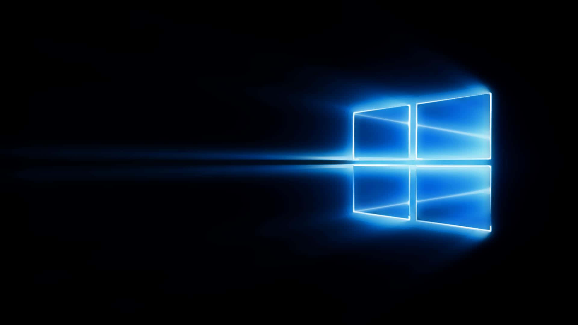 Windows 10 桌布 壁紙 — 發光的藍色Windows標誌在黑暗背景上明亮地閃耀，下方有反射表面。