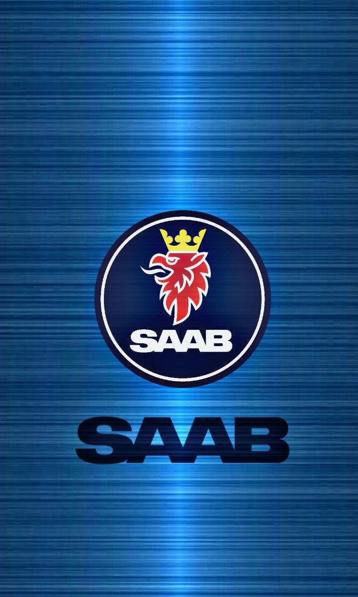 Saab 桌布 壁紙 — 發光的藍色拉絲金屬背景上展示了標誌性的紅色皇冠SAAB標誌和下方粗體的SAAB文字。
