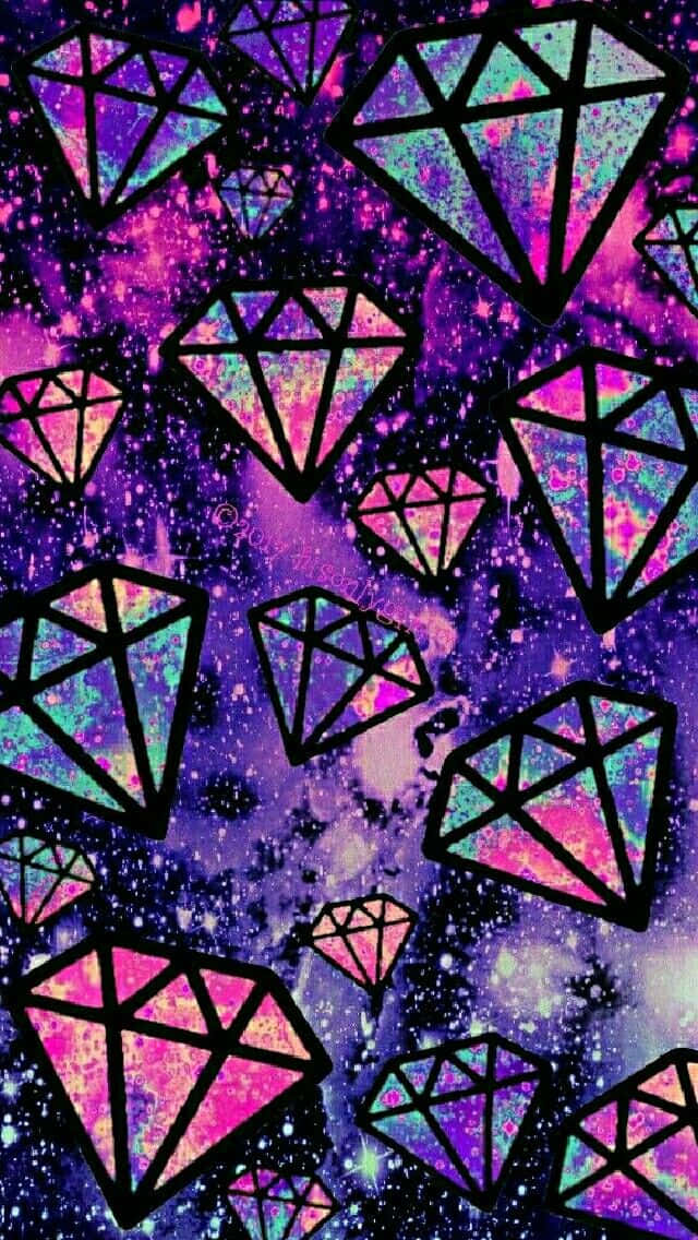桌布 壁紙 — 發光的霓虹鑽石在宇宙紫色和粉紅色星系背景下漂浮，伴隨著閃爍的星星。