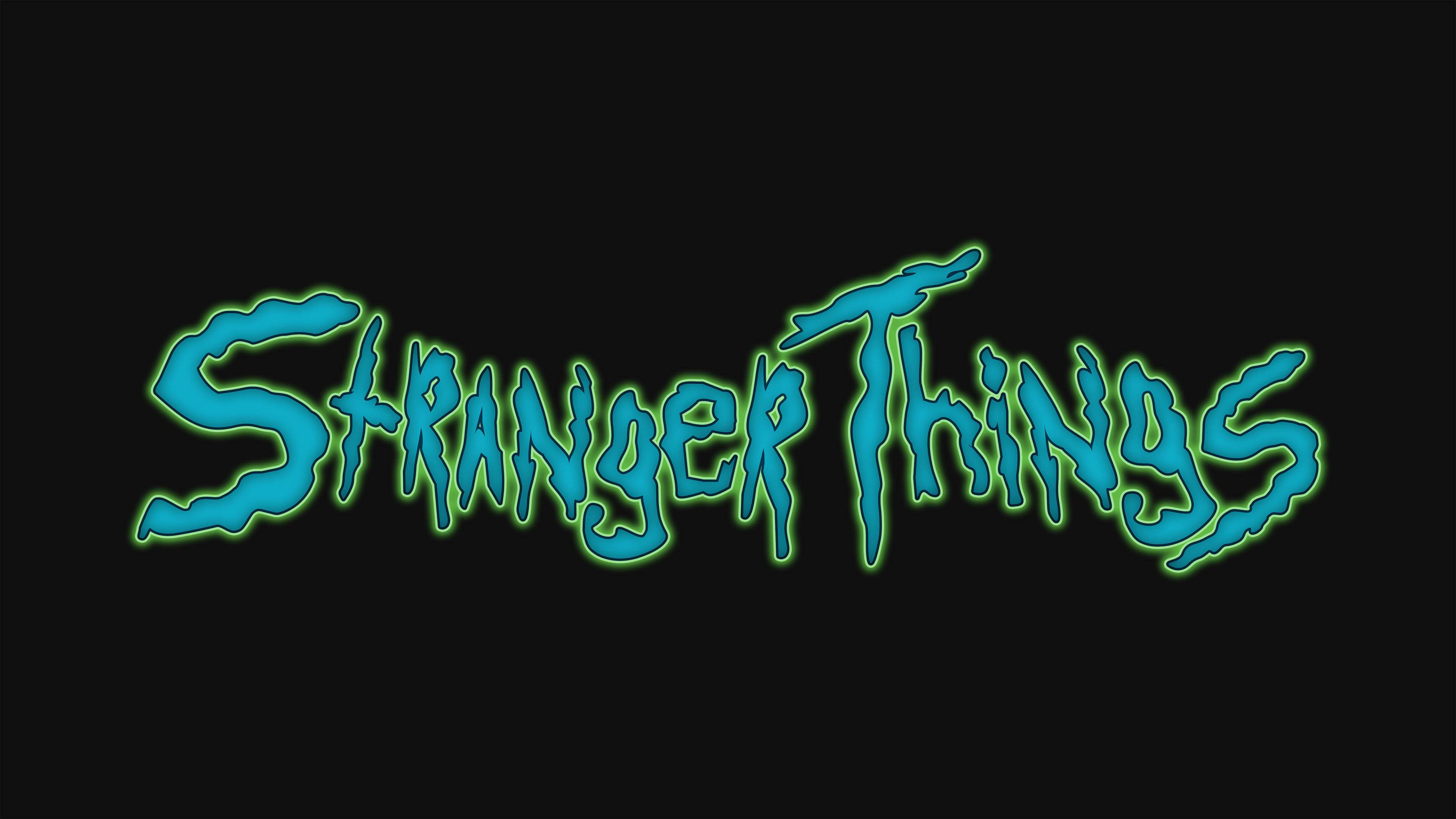 Stranger Things Aesthetic 桌布 壁紙 — 發光的青綠色和綠色《怪奇物語》標誌，邊緣滴落，黑色背景。