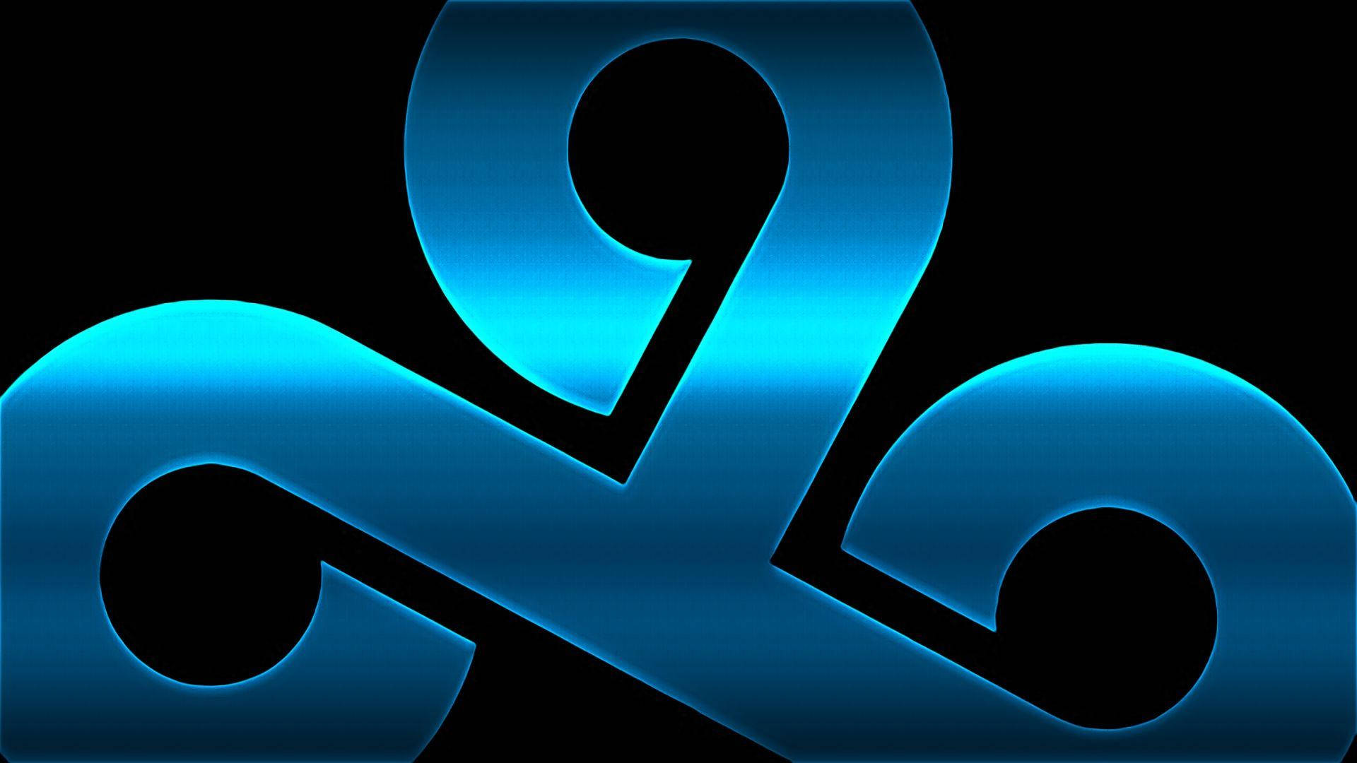 Cloud9 桌布 壁紙 — 發光藍色抽象形狀帶有金屬光澤，漂浮在黑色背景上。
