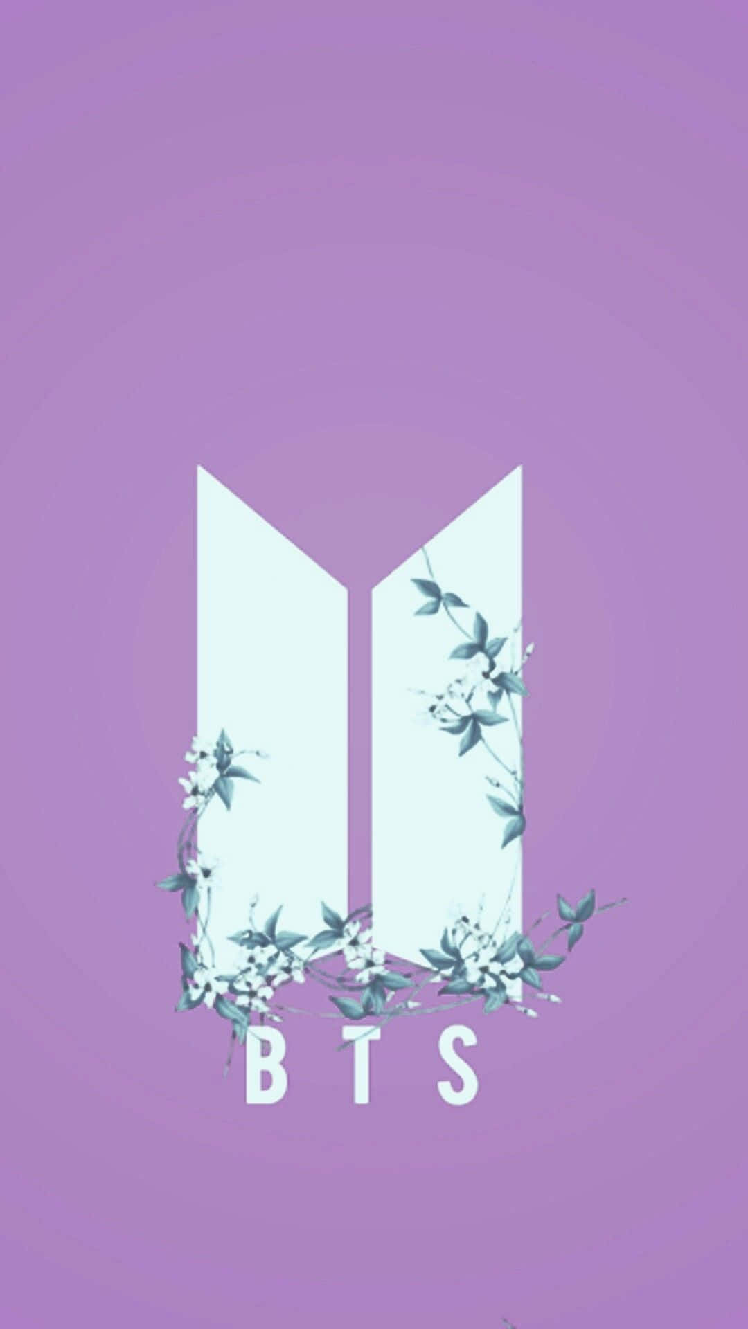BTS 桌布 壁紙 — 白色BTS標誌搭配花卉藤蔓，置於柔和紫色漸變背景上。