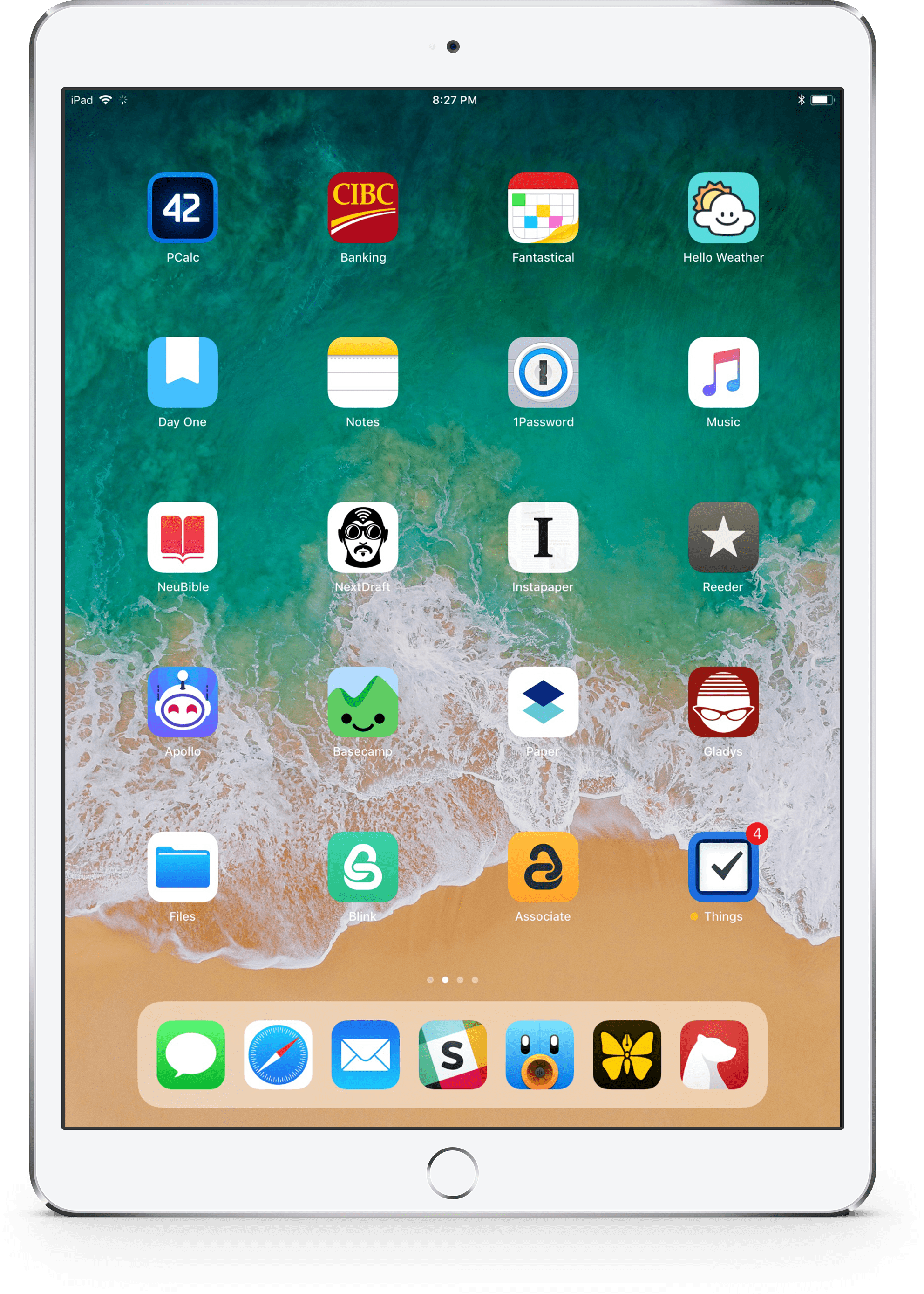 iPad Pro 桌布 壁紙 — 白色iPad在黃昏時分顯示應用程式圖示在充滿活力的海浪桌布上。