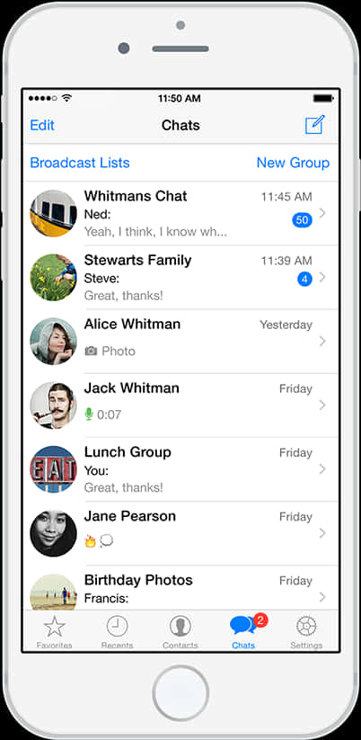 WhatsApp 聊天 桌布 壁紙 — 白色iPhone顯示聊天應用程式介面，包含多個對話線程和用戶頭像。