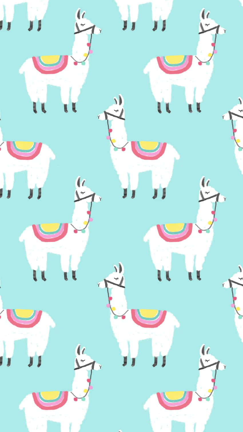 llama 桌布 壁紙 — 白色卡通羊駝配上色彩繽紛的彩虹鞍座，在淺藍色背景上以俏皮圖案重複。