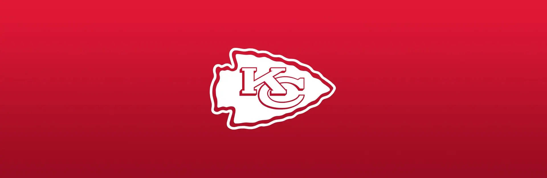 Kansas City Chiefs Logo 桌布 壁紙 — 白色堪薩斯城酋長隊標誌居中於漸變紅色背景上。
