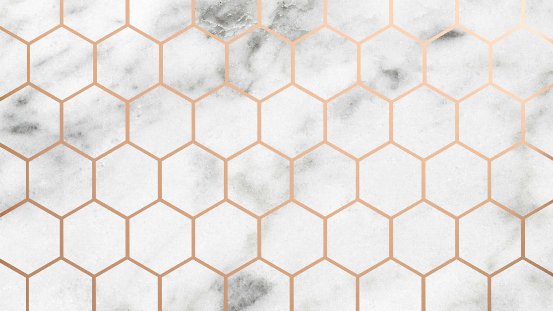 Rose Gold Desktop 桌布 壁紙 — 白色大理石帶有灰色紋理，上面覆蓋著重複的玫瑰金六邊形網格圖案。