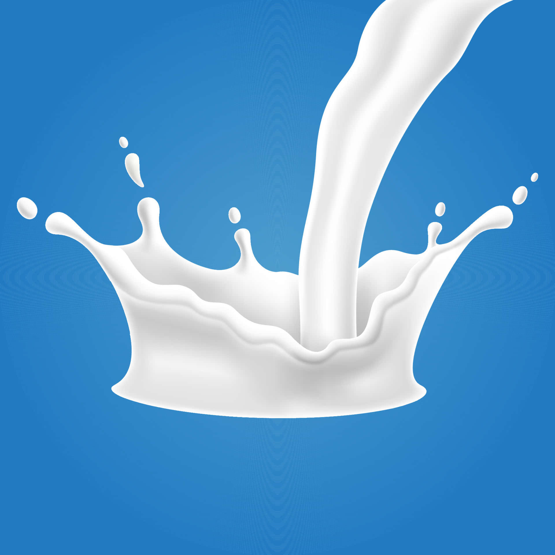Milk 桌布 壁紙 — 白色牛奶的動態飛濺在帶有微妙徑向紋理的純藍色背景上形成弧線。
