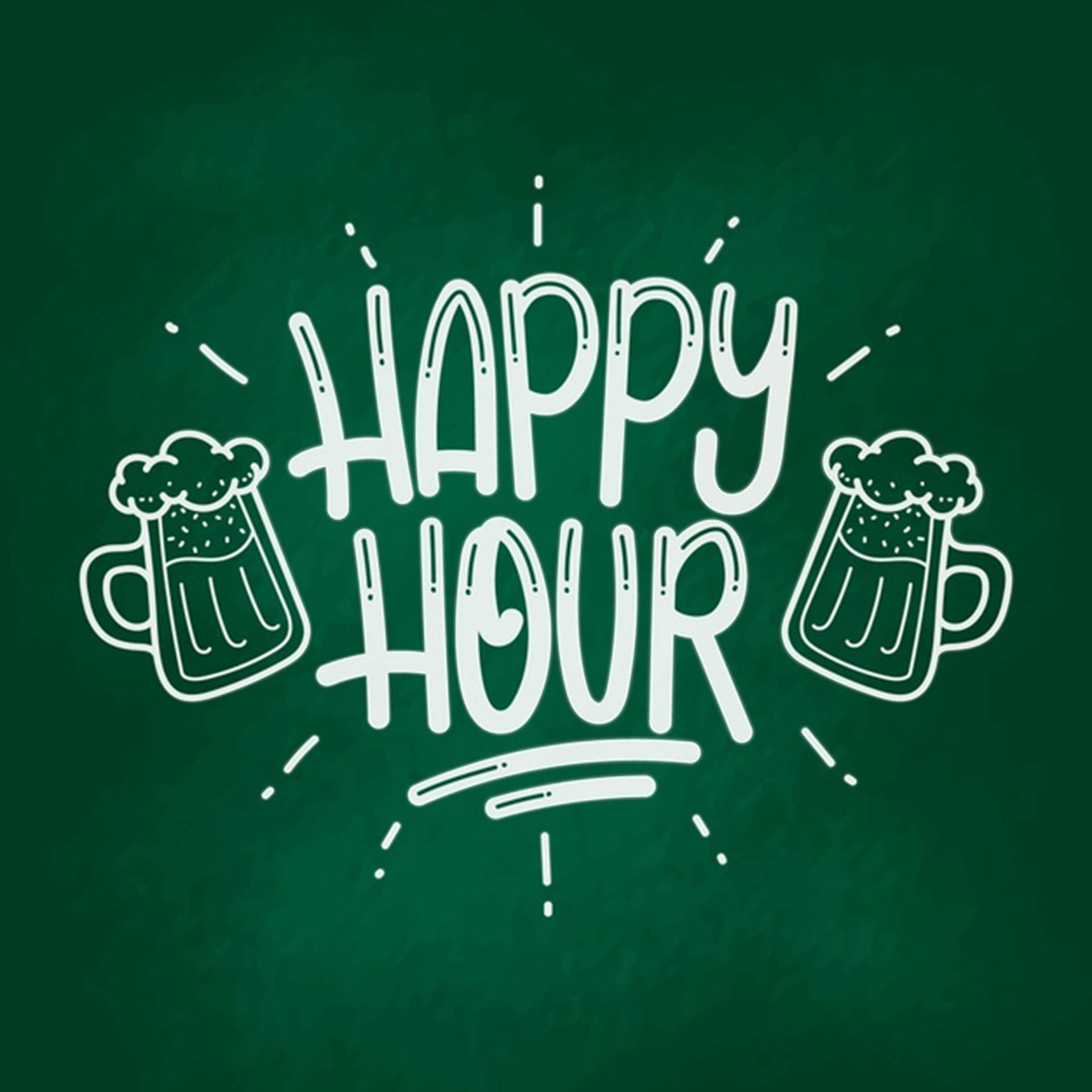 Hour 桌布 壁紙 — 白色粉筆風格的「Happy Hour」文字搭配啤酒杯，背景為有紋理的綠色黑板。