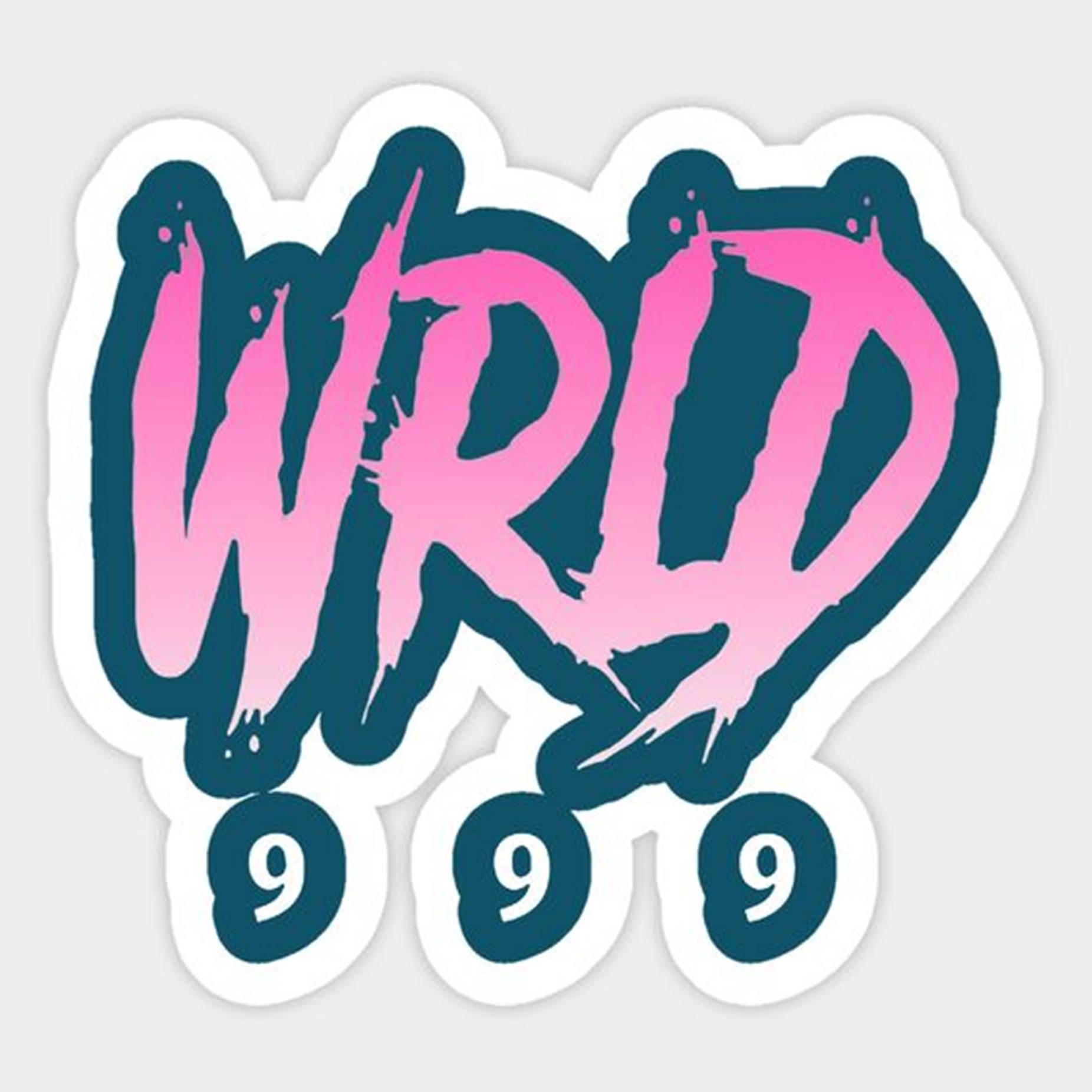 帶有大膽粉紅色和藍綠色塗鴉文字 WRLD 以及下方三個 9 的貼紙。 — Juice Wrld 壁紙