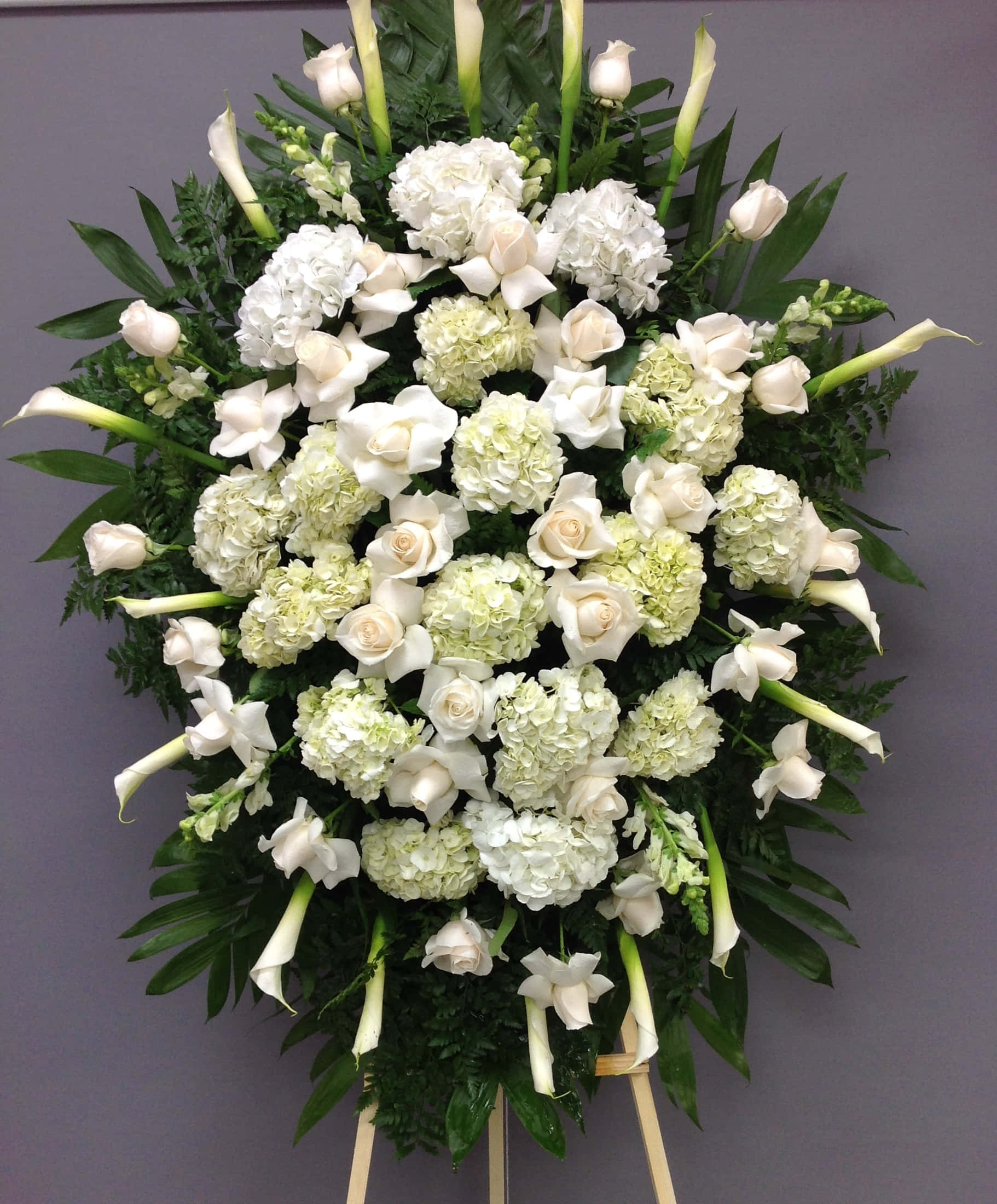 白色葬禮花束 壁紙