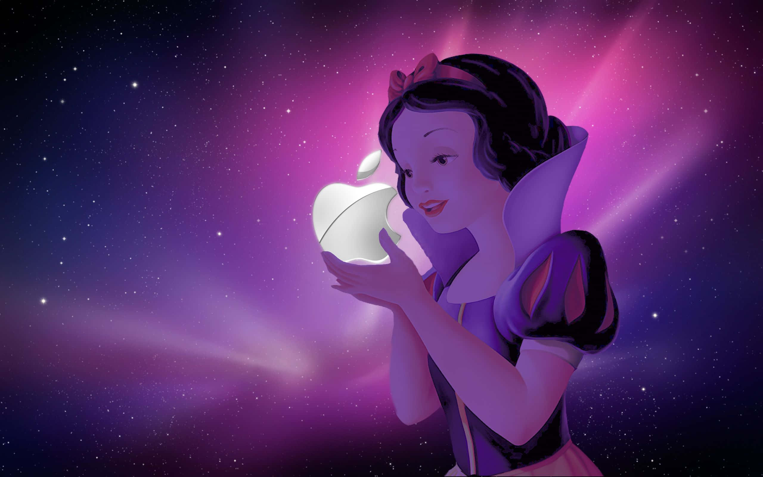Snow White 桌布 壁紙 — 白雪公主在星光燦爛的紫色宇宙背景下，抱著一個發光的Apple標誌，周圍有耀眼的光束。