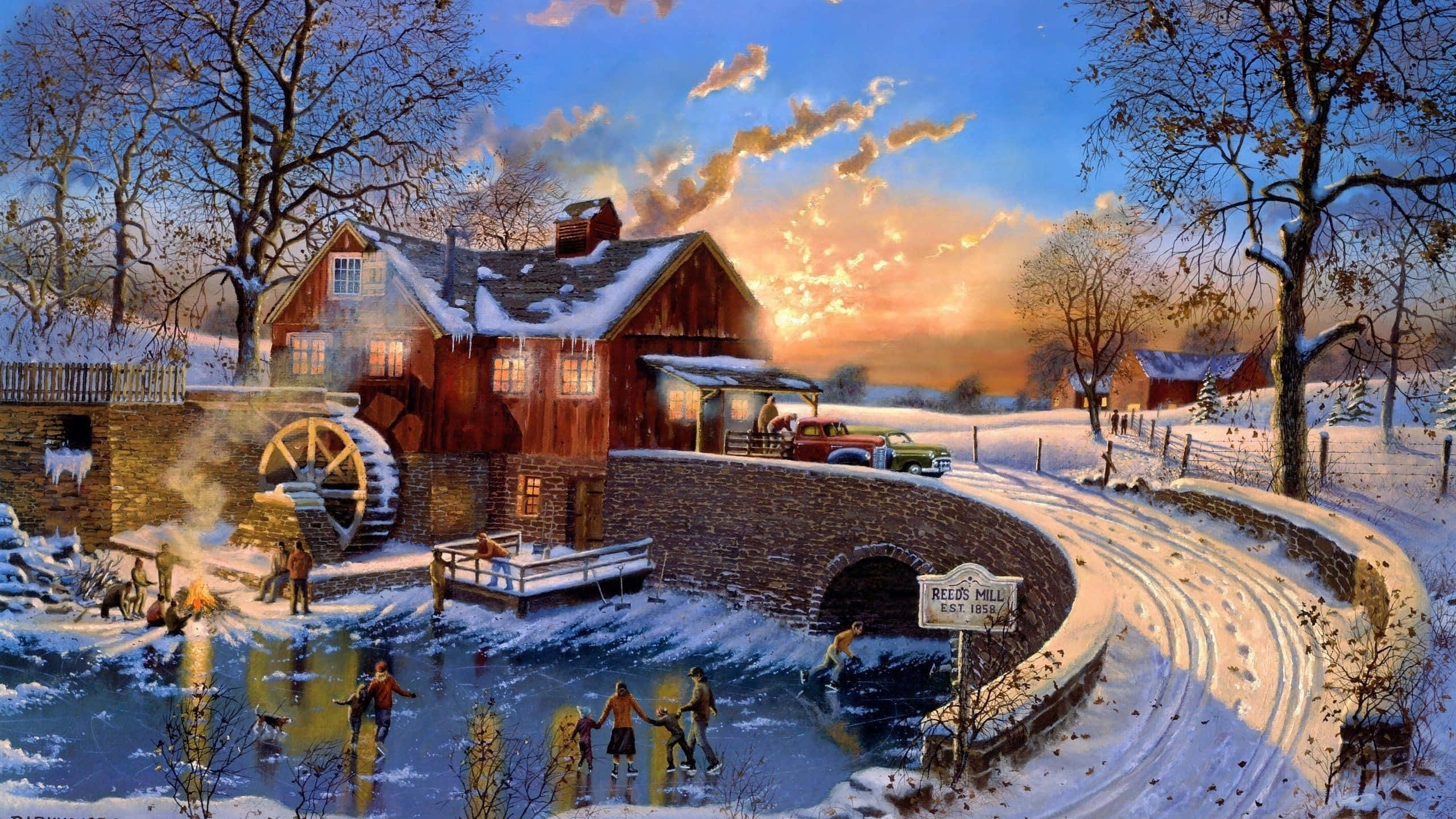 Snowy Village 桌布 壁紙 — 白雪皚皚的冬日夕陽照亮了一座質樸的水磨坊，人們在結冰的池塘上溜冰並聚集在一起。