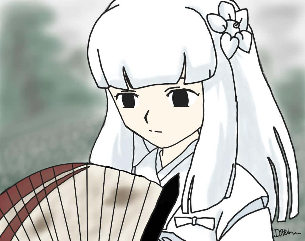 Inuyasha Kanna 桌布 壁紙 — 白髮戴花髮夾的動漫女孩在柔和的模糊背景前拿著傳統扇子。