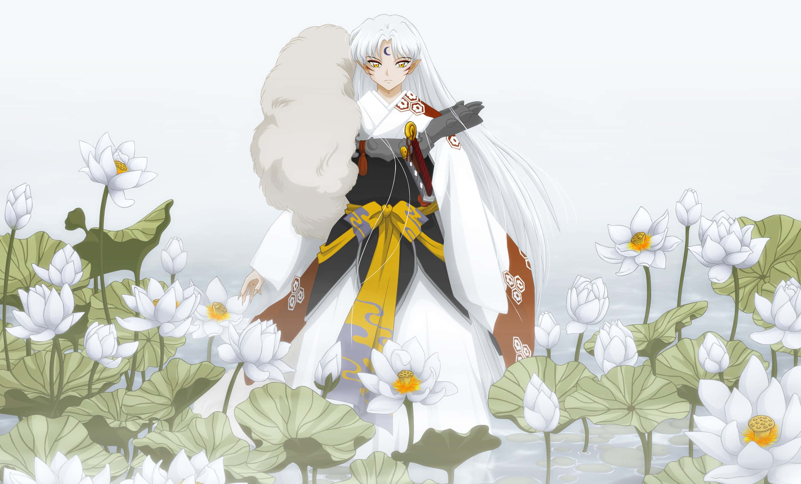Sesshomaru 桌布 壁紙 — 白髮披肩、身披毛皮斗篷的動漫角色，優雅地佇立在寧靜池塘中盛開的白蓮花叢中。