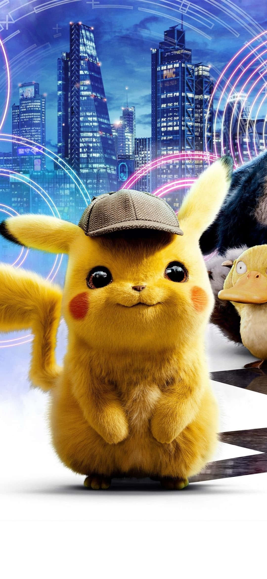 Pokemon Toys 桌布 壁紙 — 皮卡丘戴著偵探帽，在發光的未來城市天際線和霓虹環前居中站立。