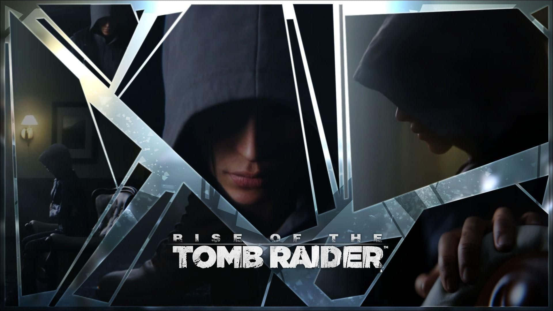 Lara Croft 桌布 壁紙 — 碎裂的玻璃視角揭示了《古墓奇兵：崛起》中昏暗場景裡戴著兜帽的蘿拉·卡芙特。