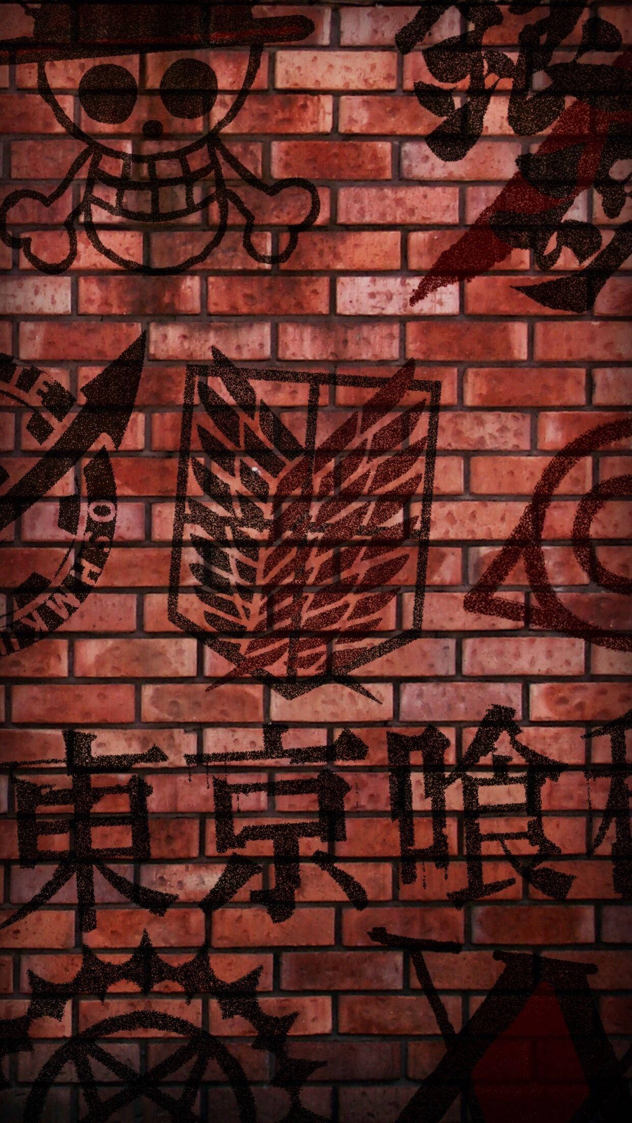 美學 桌布 壁紙 — 磚牆上佈滿黑色塗鴉，包含動漫符號和漢字，呈現粗獷的都市風格。