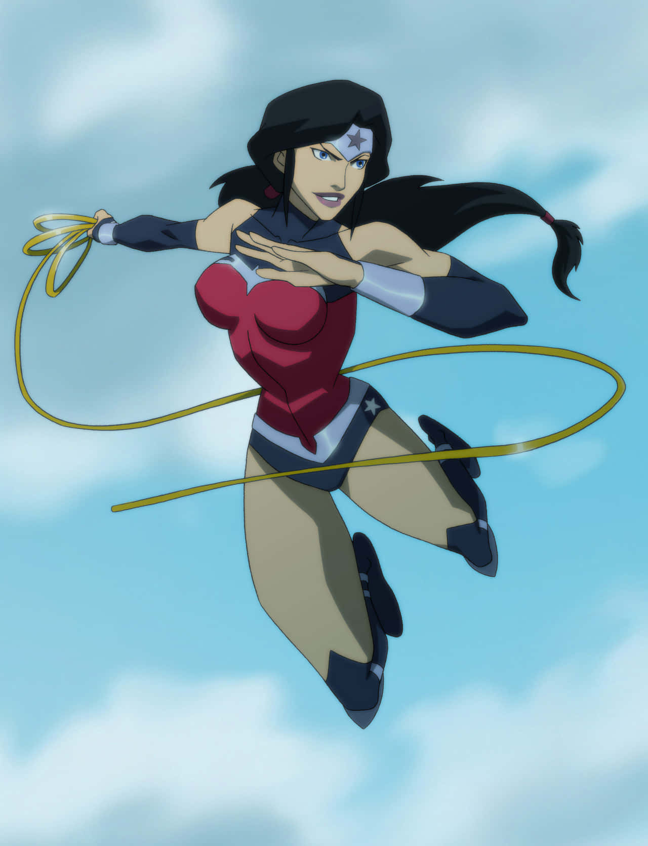 Justice League War 桌布 壁紙 — 神力女超人在晴朗的藍天中翱翔，伴隨著蓬鬆的白雲，揮舞著她的金色套索，展現出動感的飛行姿態。