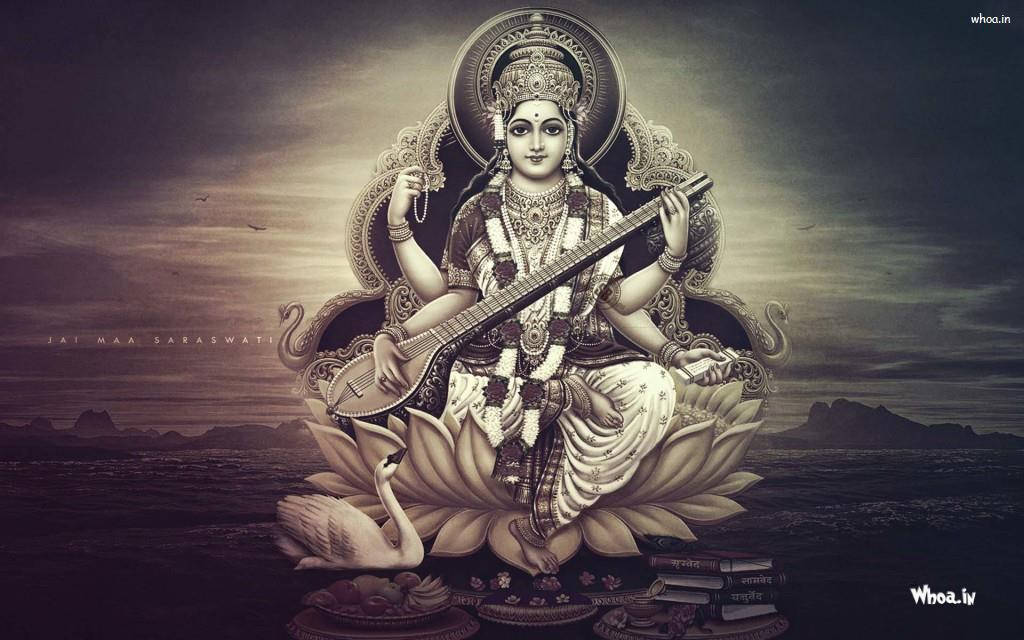 Saraswati Mata 桌布 壁紙 — 神聖的女神薩拉斯瓦蒂優雅地坐在蓮花上，手持維納琴，背景是憂鬱的暮色天空。
