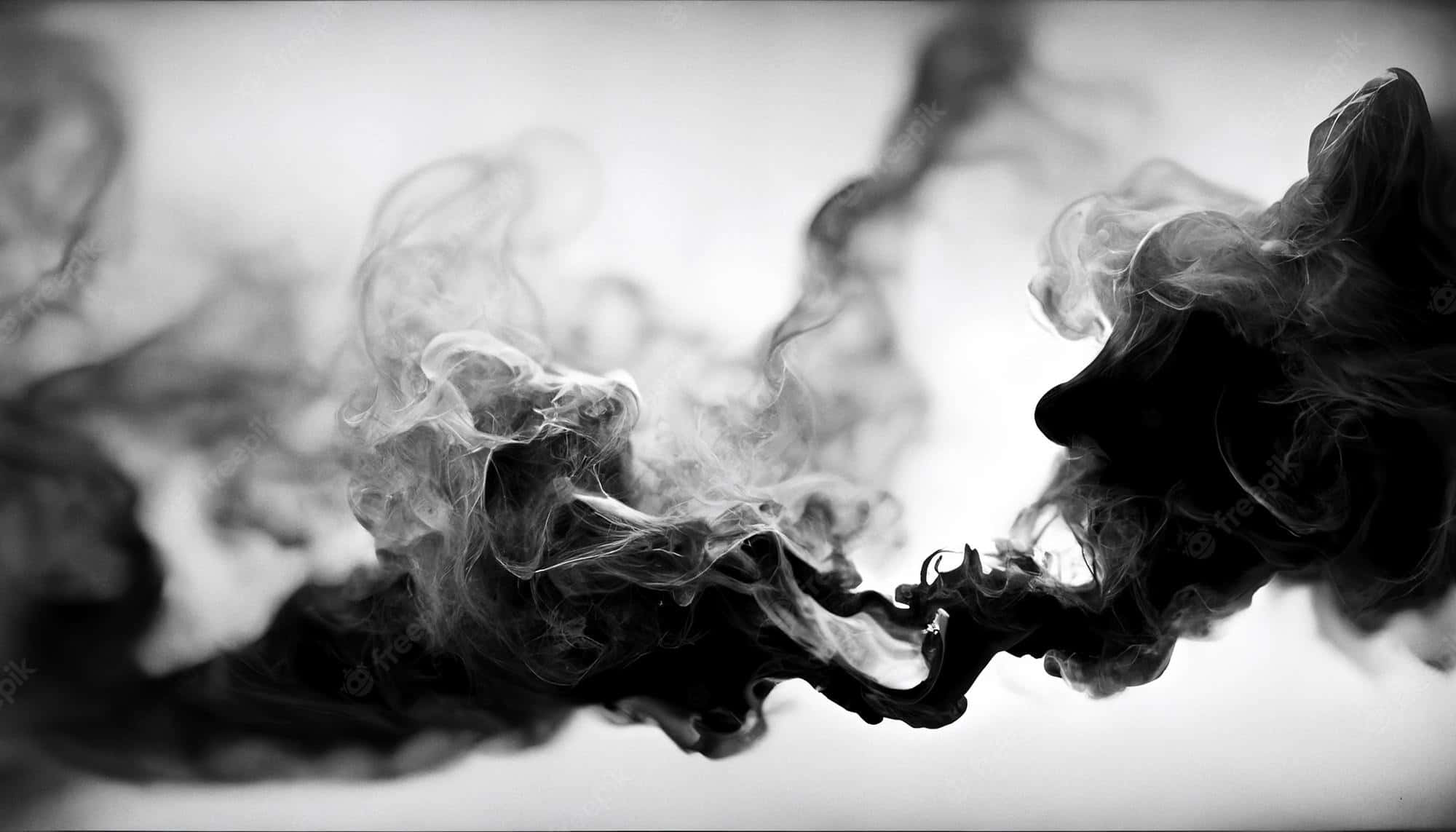 桌布 壁紙 — 空靈的黑白煙霧在柔和的漸變背景上動態旋轉，營造出神秘的抽象構圖。