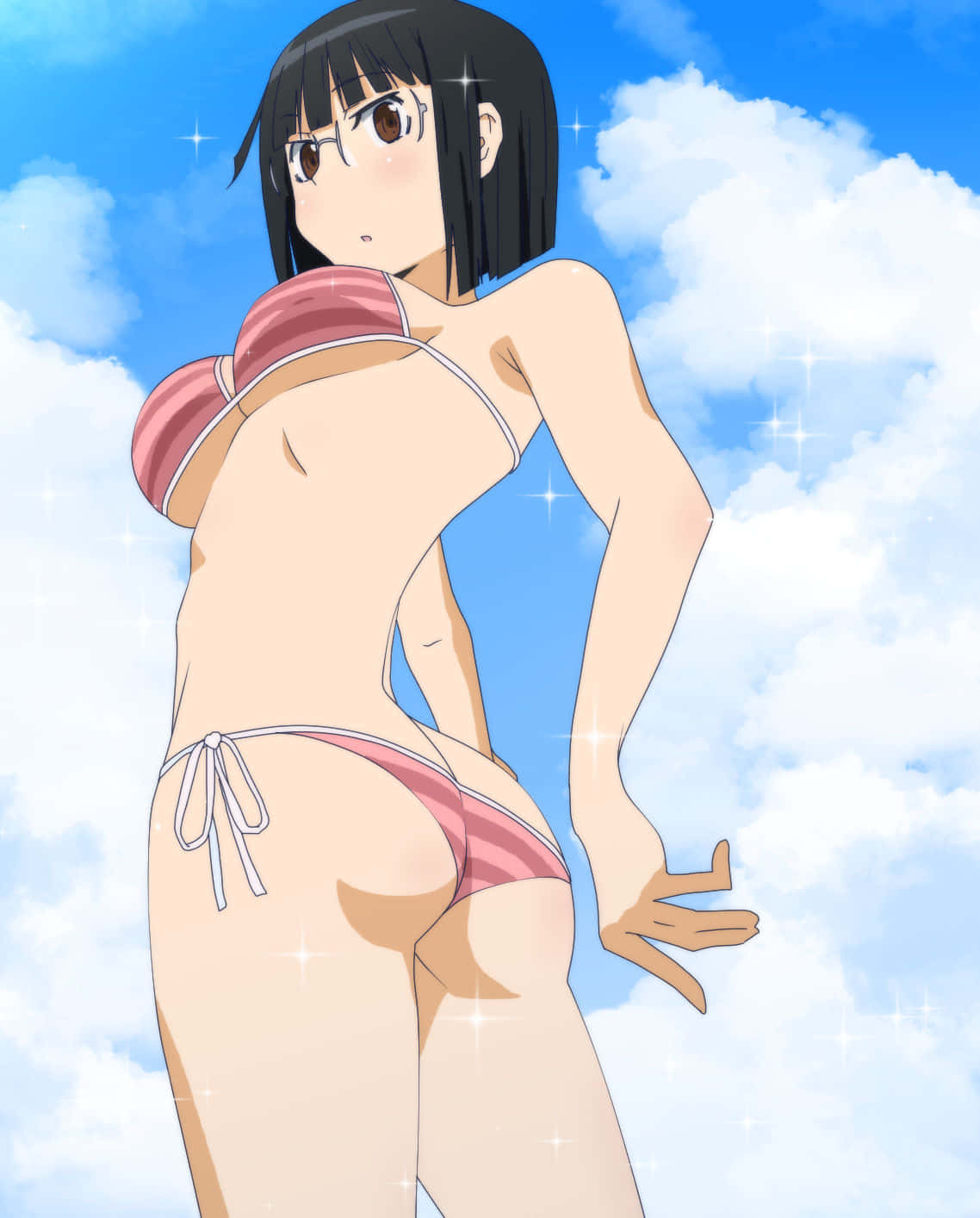 Anri Sonohara 桌布 壁紙 — 穿著粉紅色條紋比基尼的動漫女孩在明亮的藍天白雲和閃爍光芒中轉頭回望。